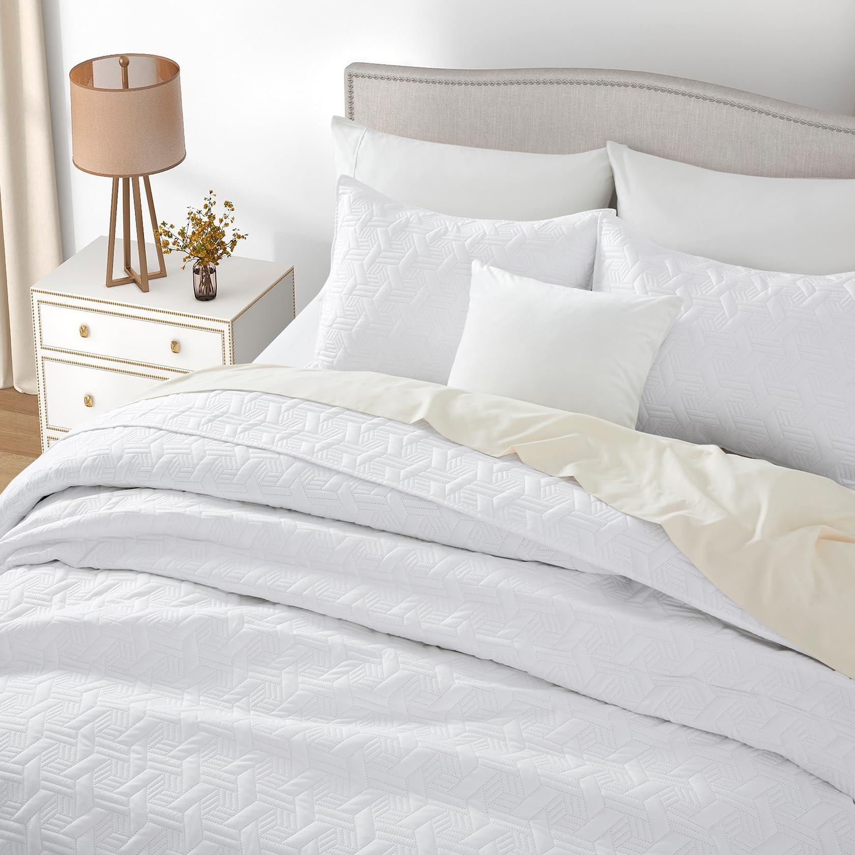 Microfiber Quilted Bedspread Set – Elegant Basket Pattern Ultrasonic Embossing, 3-Piece Soft & Breathable Bedspread Set