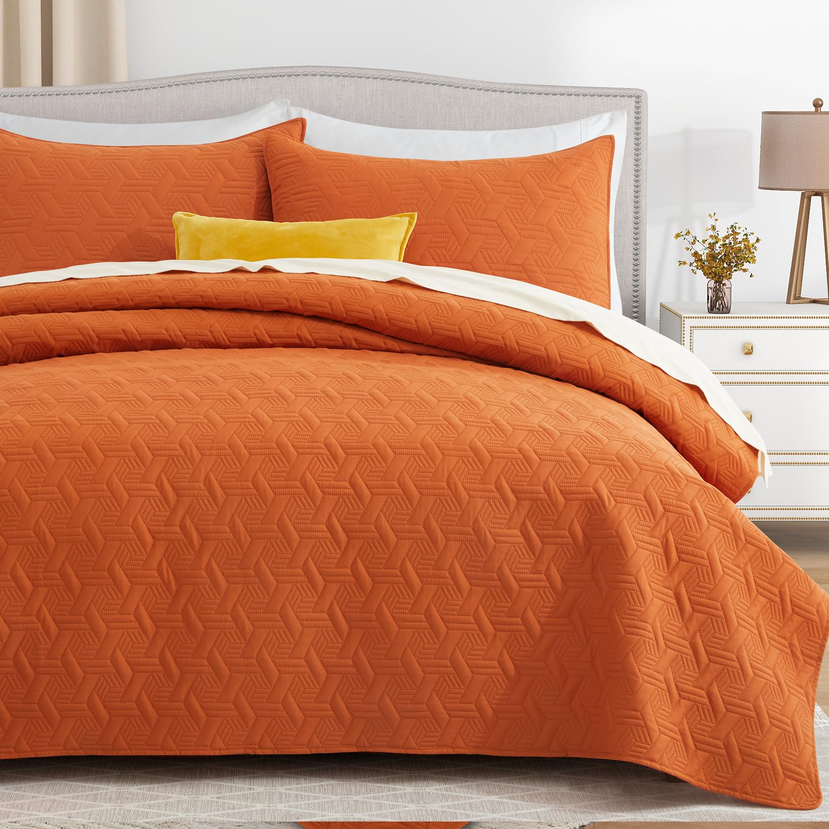 Microfiber Quilted Bedspread Set – Elegant Basket Pattern Ultrasonic Embossing, 3-Piece Soft & Breathable Bedspread Set