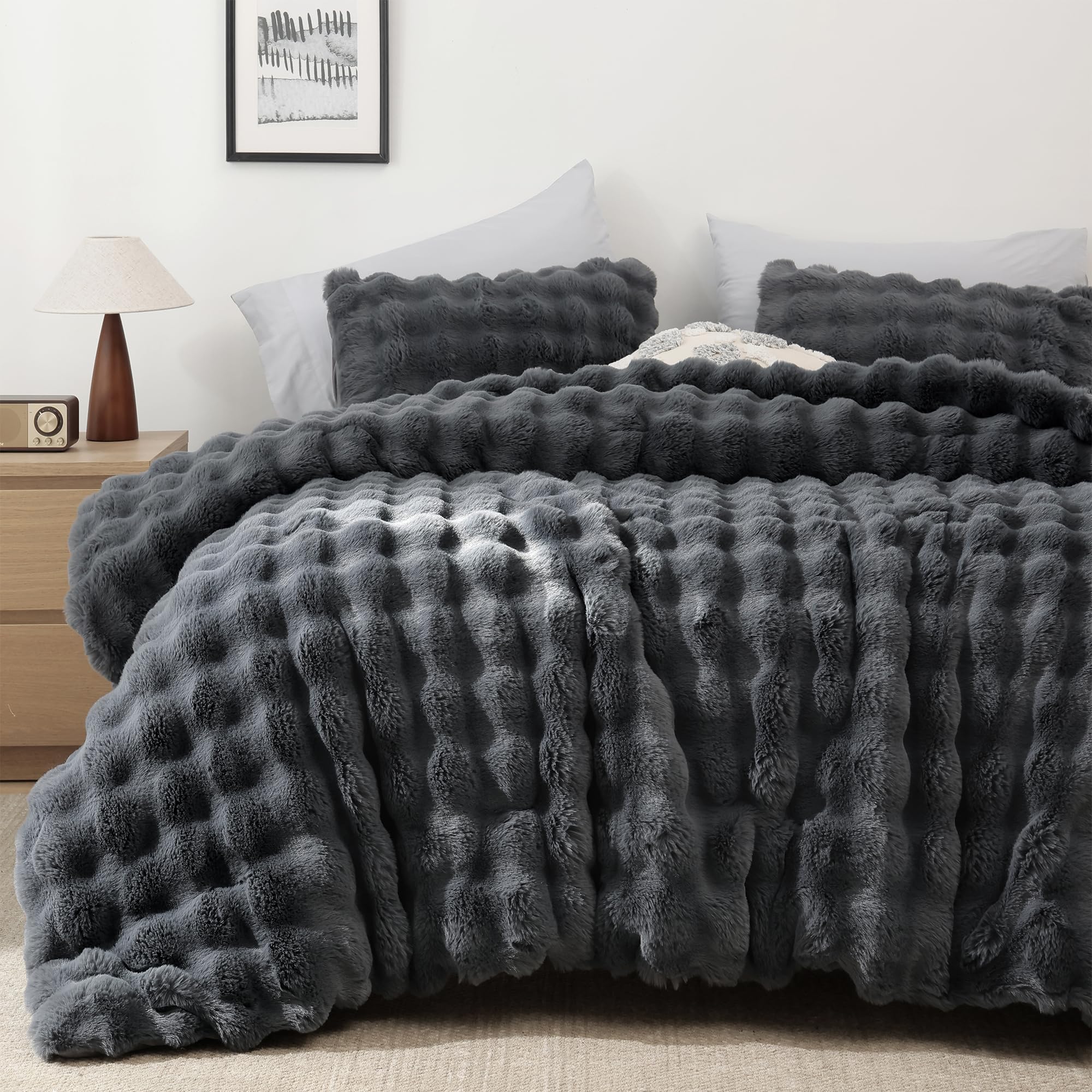 Luxury Faux Rabbit Fur Bubble Comforter Set – Wave Texture Design, Soft & Warm Bedding with Milk Velvet Back