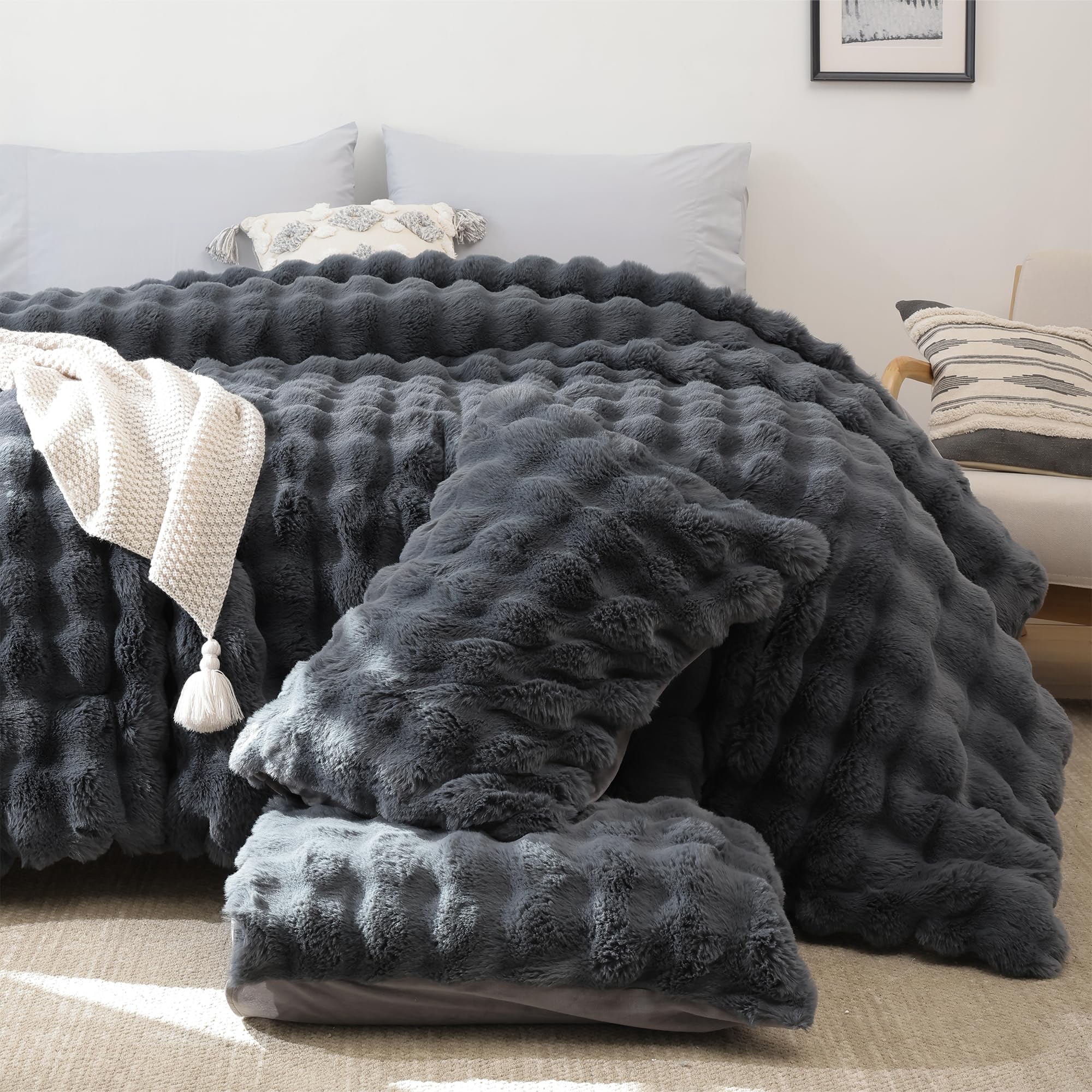 Luxury Faux Rabbit Fur Bubble Comforter Set – Wave Texture Design, Soft & Warm Bedding with Milk Velvet Back