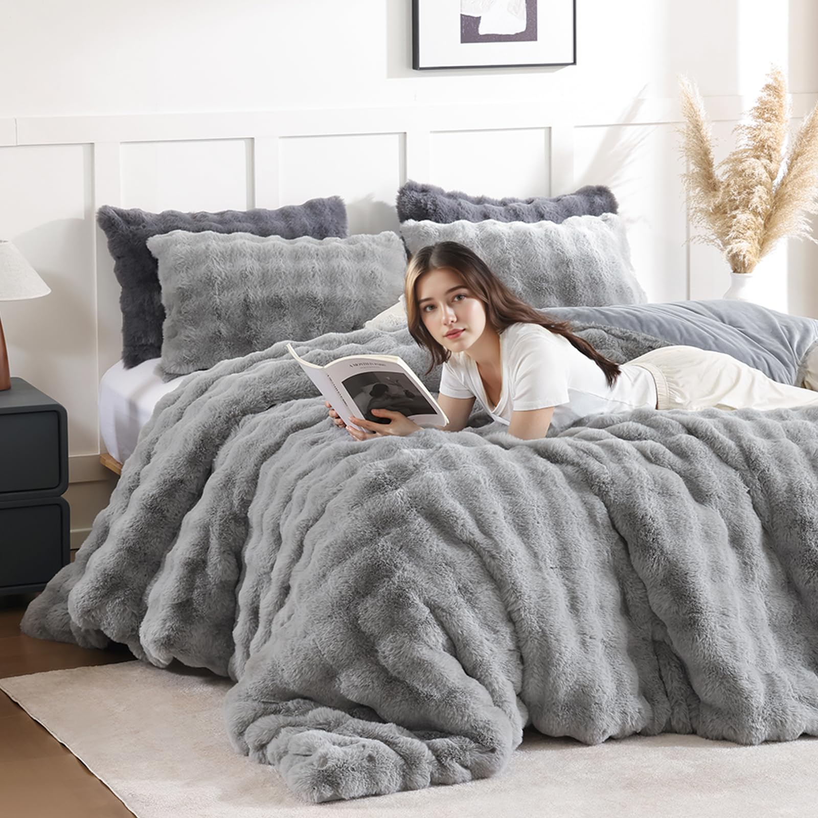 Luxury Faux Rabbit Fur Bubble Comforter Set – Wave Texture Design, Soft & Warm Bedding with Milk Velvet Back