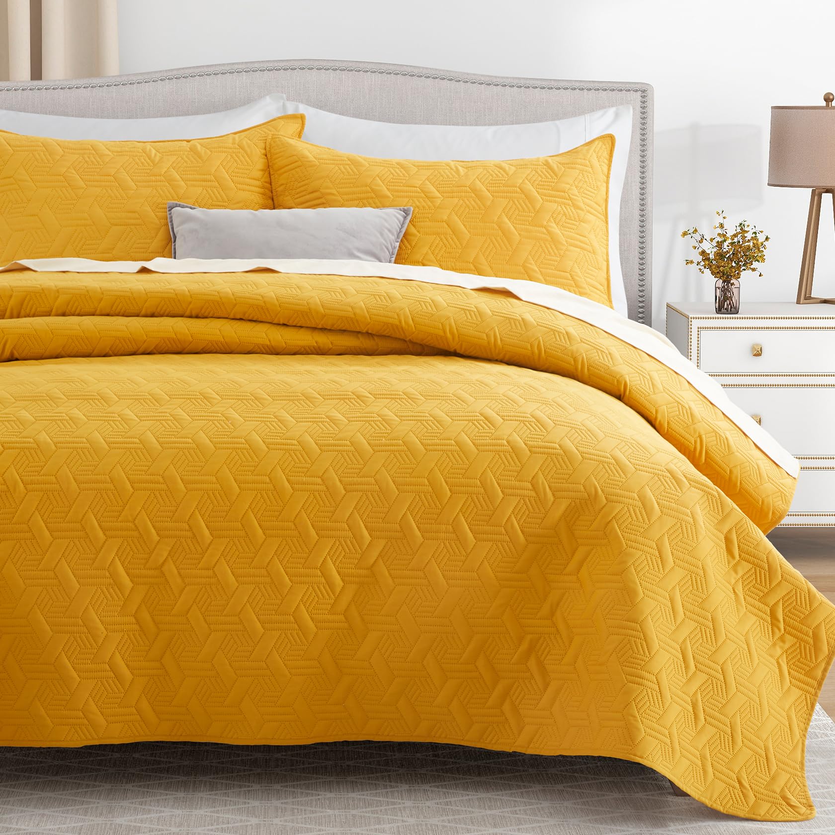 Microfiber Quilted Bedspread Set – Elegant Basket Pattern Ultrasonic Embossing, 3-Piece Soft & Breathable Bedspread Set