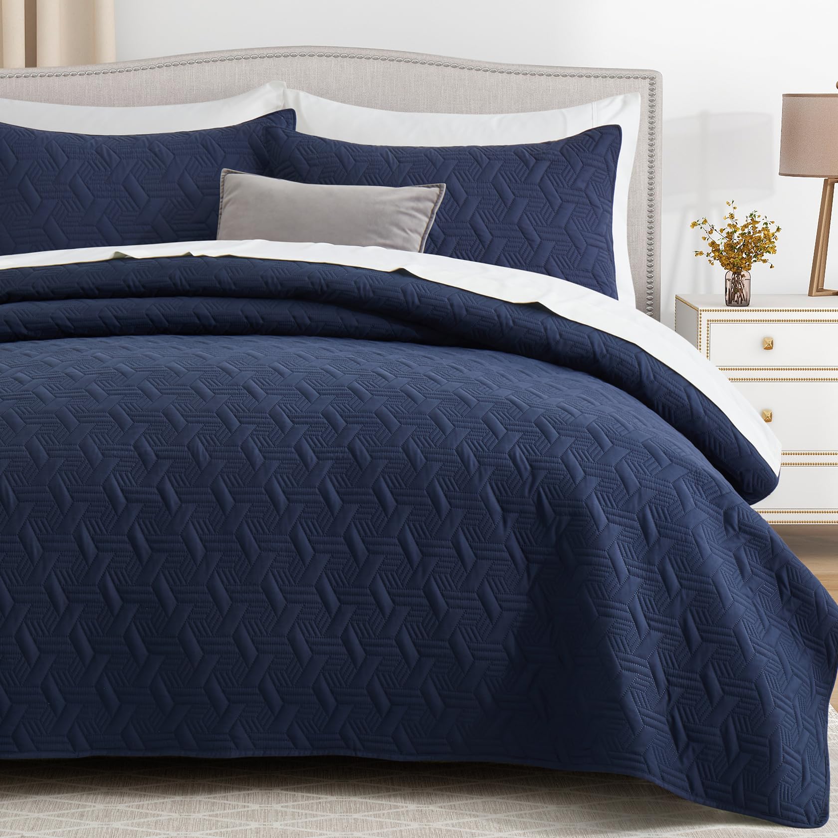 Microfiber Quilted Bedspread Set – Elegant Basket Pattern Ultrasonic Embossing, 3-Piece Soft & Breathable Bedspread Set