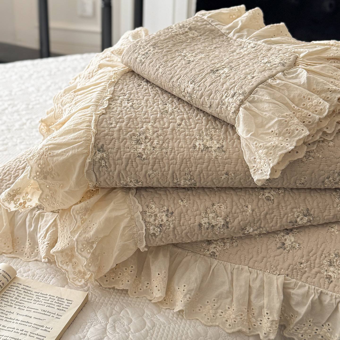 Cotton Quilted Bedspread Set – French Floral printed with Large Lace Trim, 3-Piece Soft & Breathable Bedspread