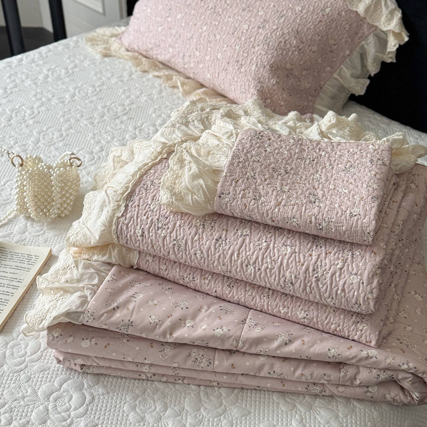 Cotton Quilted Bedspread Set – French Floral printed with Large Lace Trim, 3-Piece Soft & Breathable Bedspread