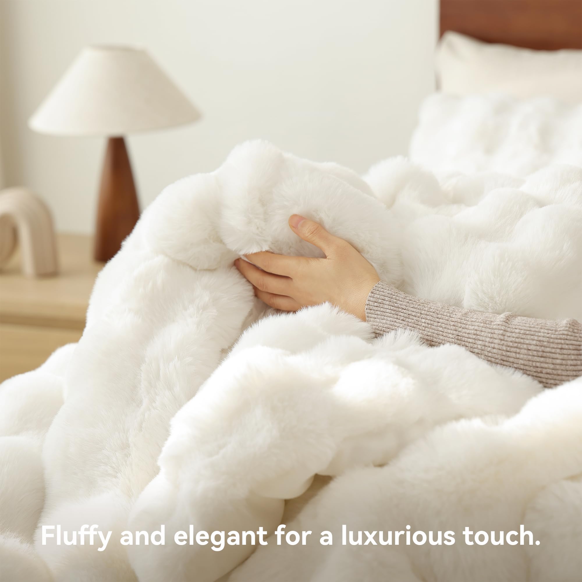 Luxury Faux Rabbit Fur Bubble Comforter Set – Wave Texture Design, Soft & Warm Bedding with Milk Velvet Back