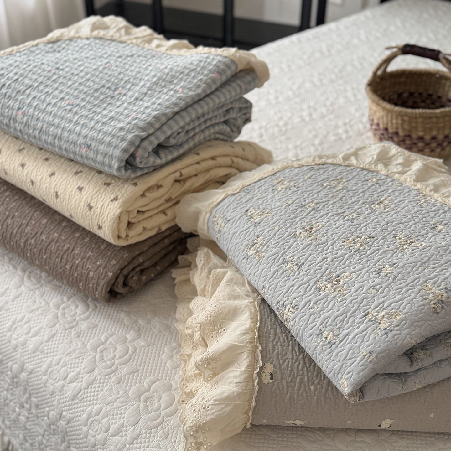 Cotton Quilted Bedspread Set – French Floral printed with Large Lace Trim, 3-Piece Soft & Breathable Bedspread