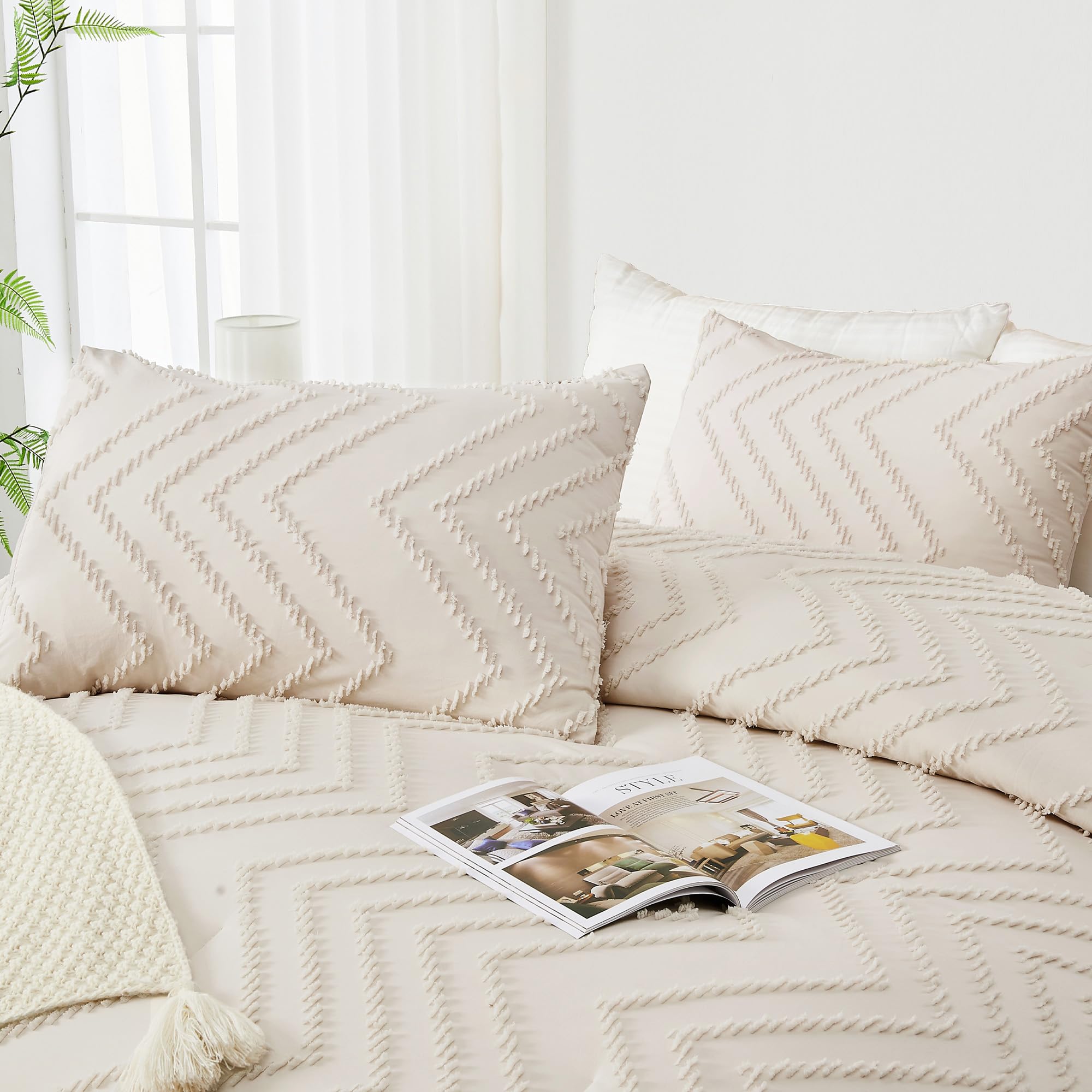 Chevron Tufted Comforter Set – Textured Design, Soft & Lightweight All-Season Bedding