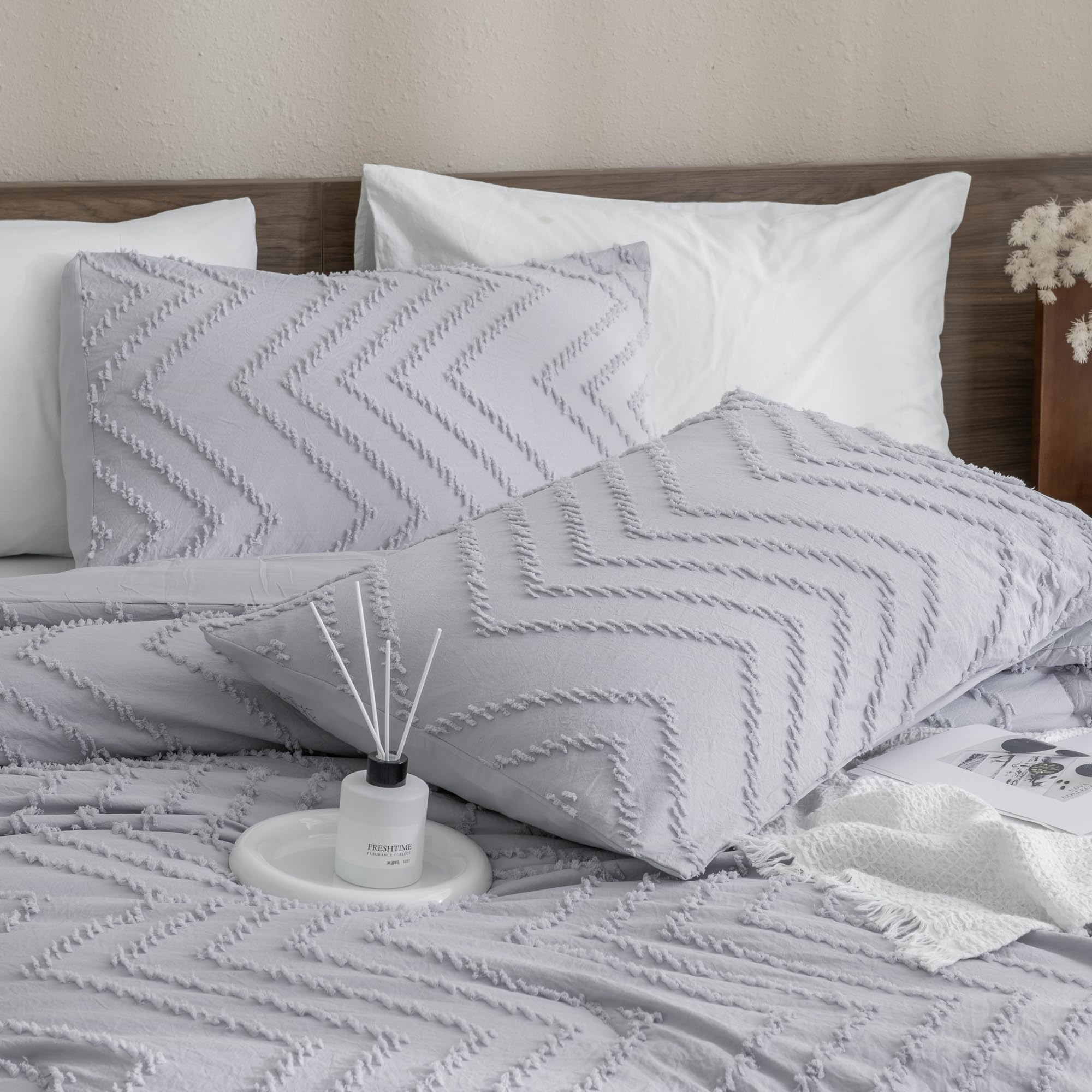 Chevron Tufted Comforter Set – Textured Design, Soft & Lightweight All-Season Bedding