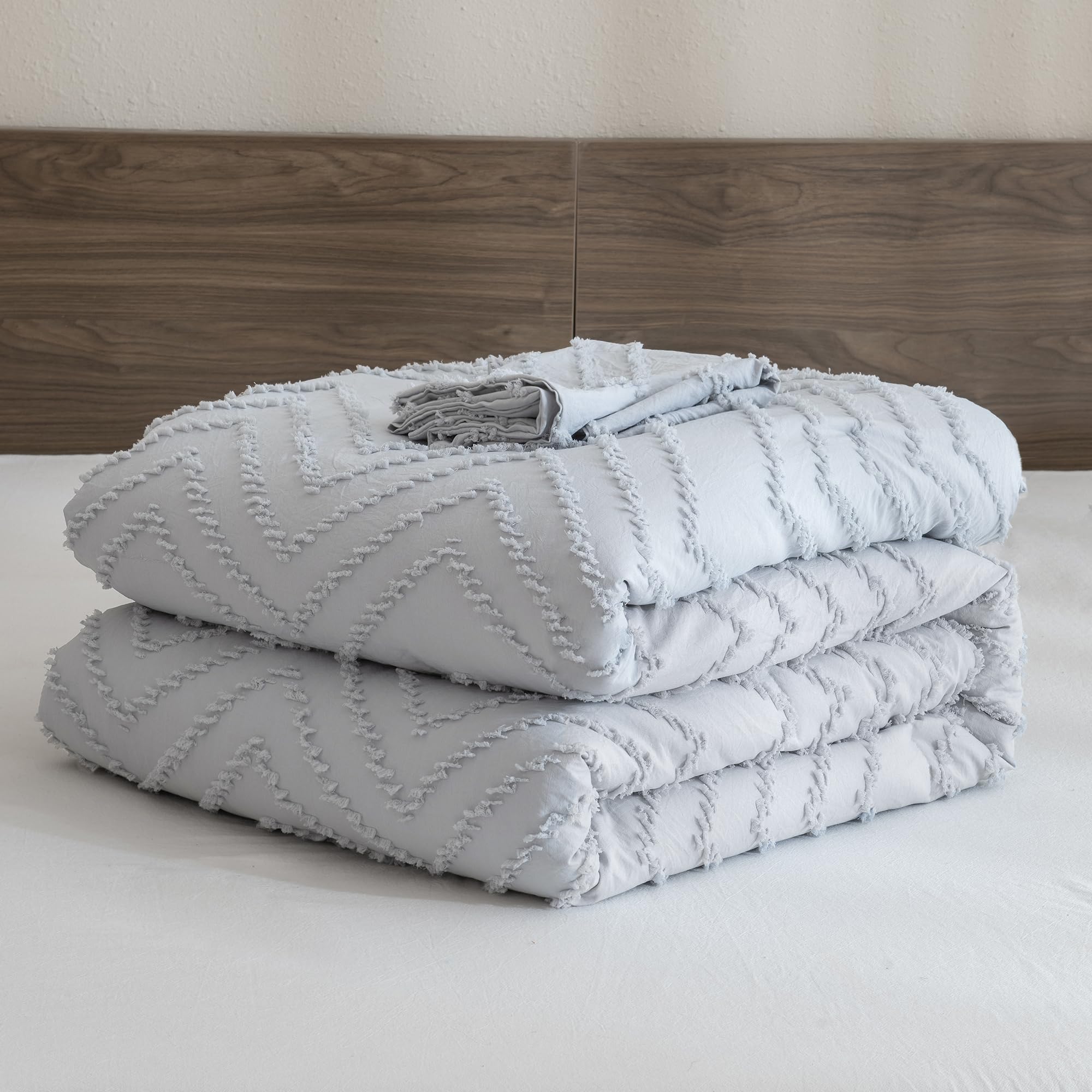 Chevron Tufted Comforter Set – Textured Design, Soft & Lightweight All-Season Bedding