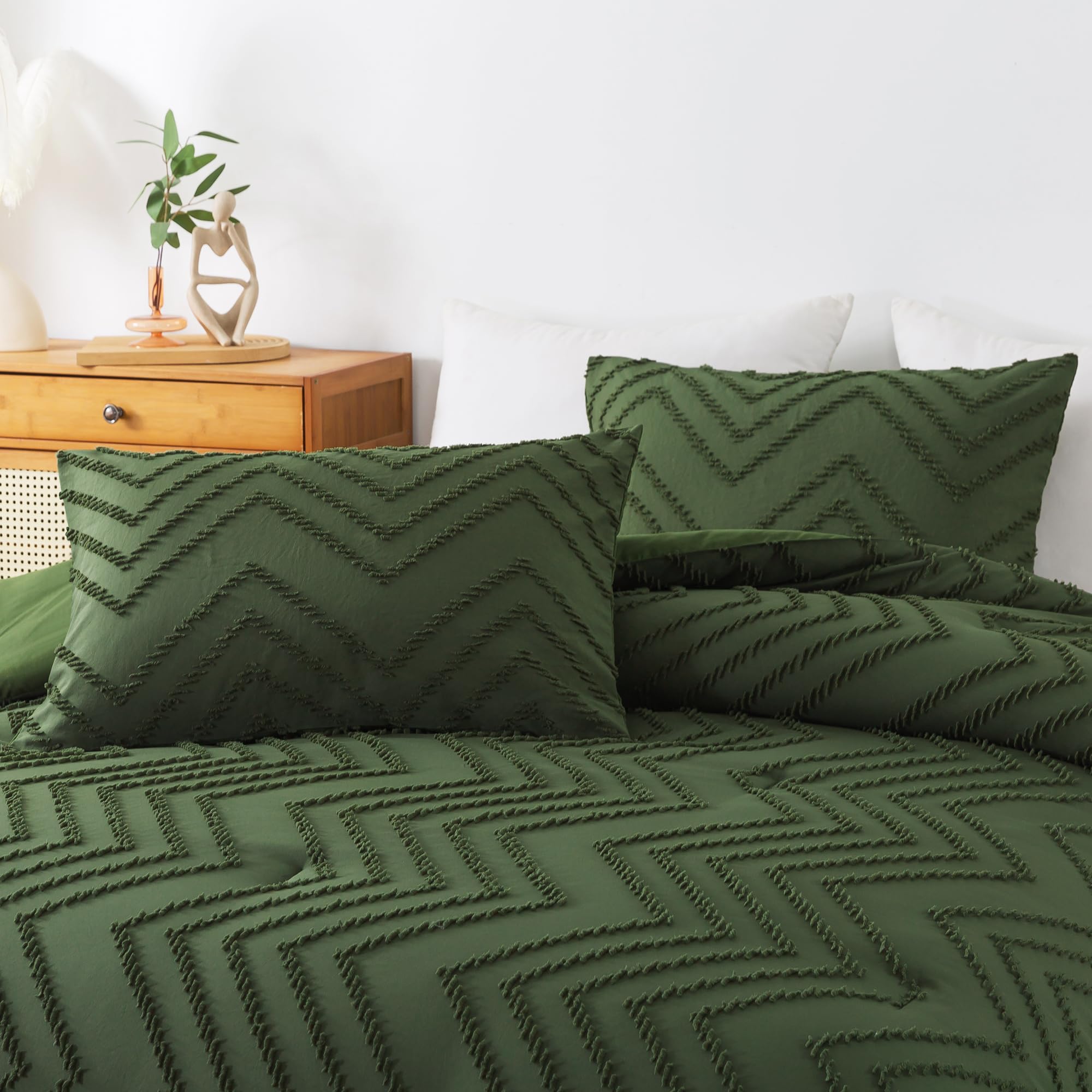 Chevron Tufted Comforter Set – Textured Design, Soft & Lightweight All-Season Bedding