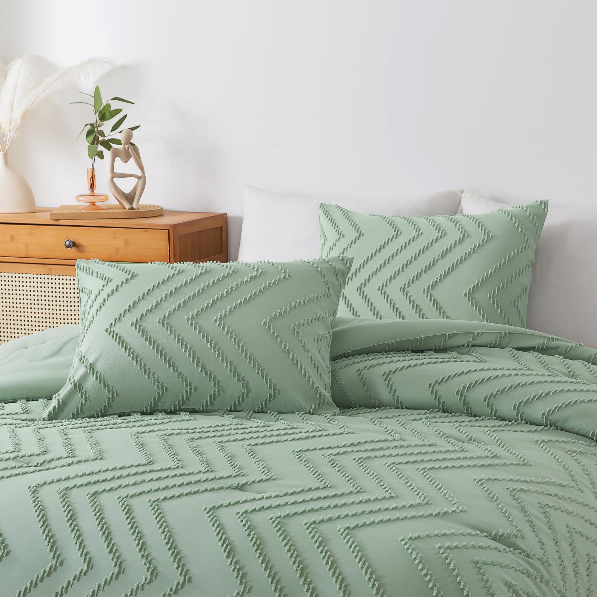 Chevron Tufted Comforter Set – Textured Design, Soft & Lightweight All-Season Bedding