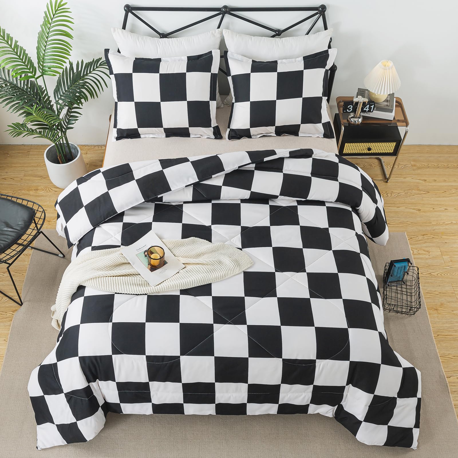 Black & White Checkered Microfiber Comforter Set – Soft Brushed Fabric, Lightweight & Durable Bedding