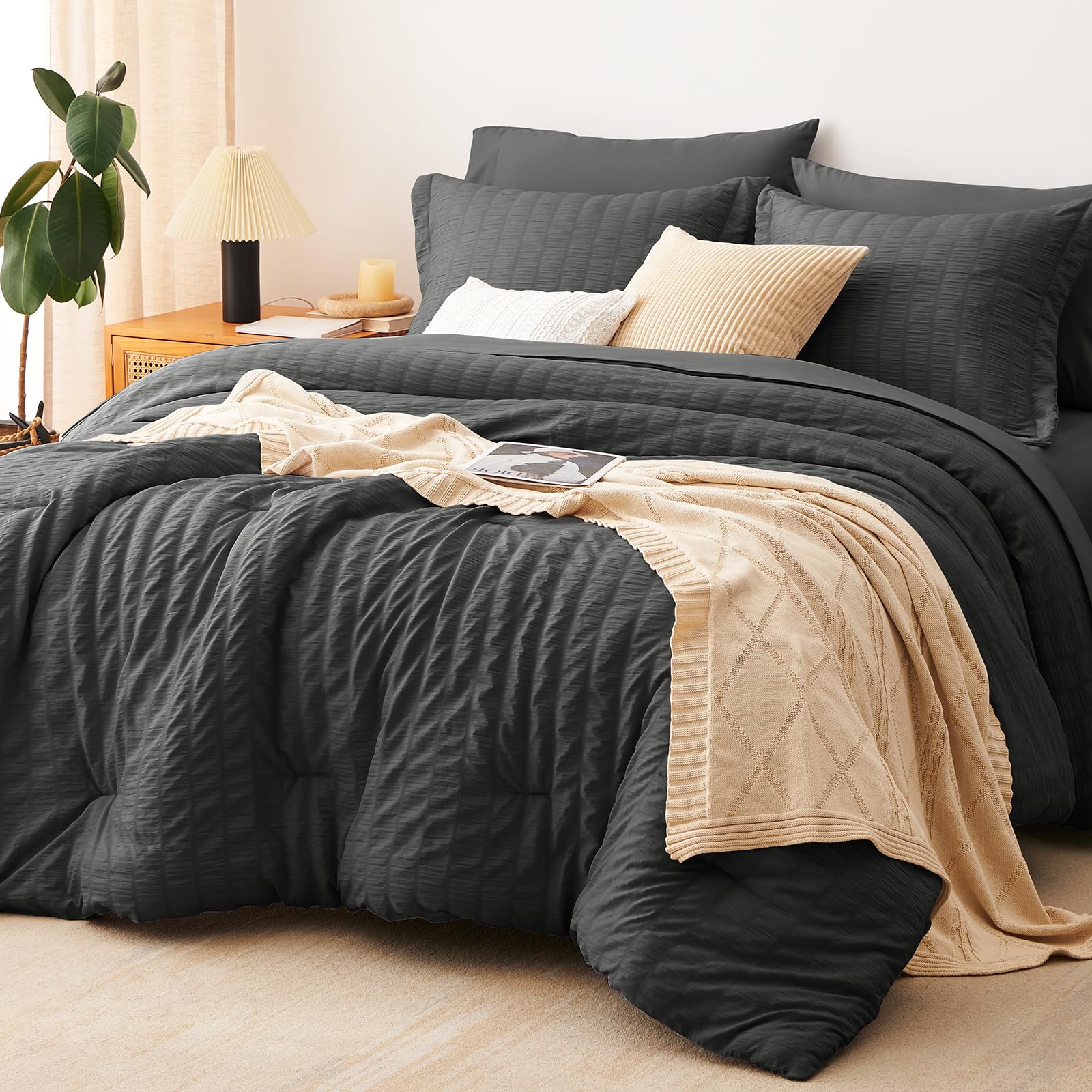 Seersucker Comforter Set – Lightweight, Textured & Soft Bedding for All Seasons
