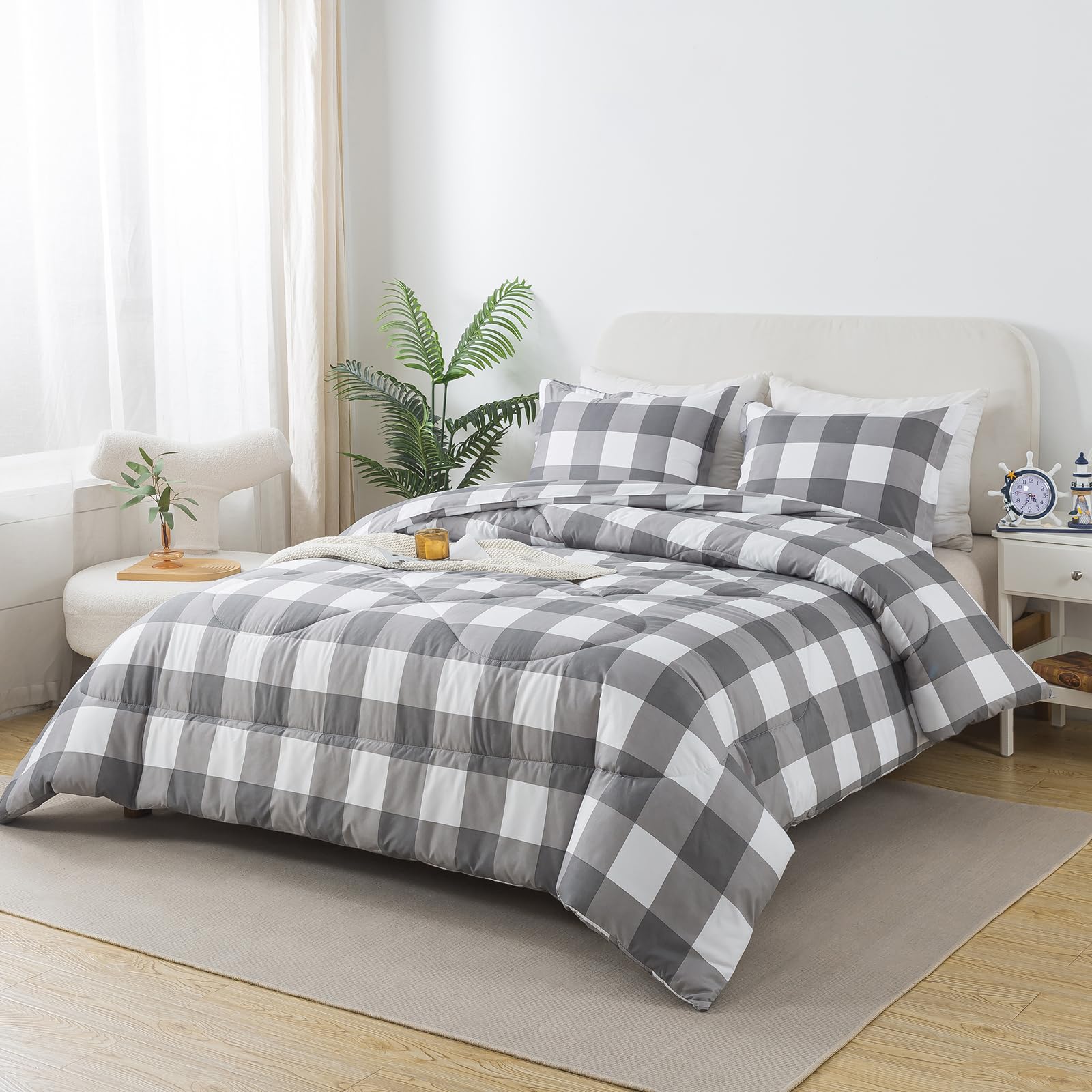 Black & White Checkered Microfiber Comforter Set – Soft Brushed Fabric, Lightweight & Durable Bedding