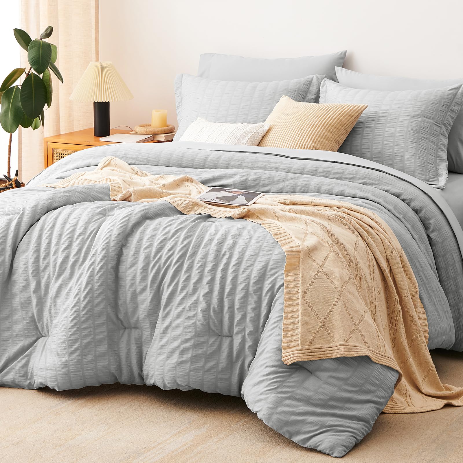 Seersucker Comforter Set – Lightweight, Textured & Soft Bedding for All Seasons