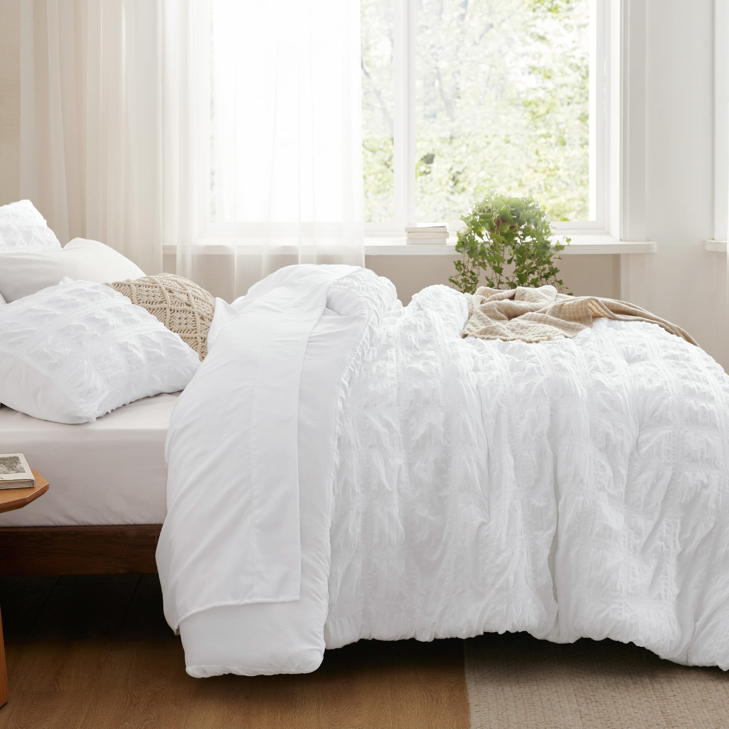 Square Seersucker Comforter Set – Lightweight, Textured & Soft All-Season Bedding