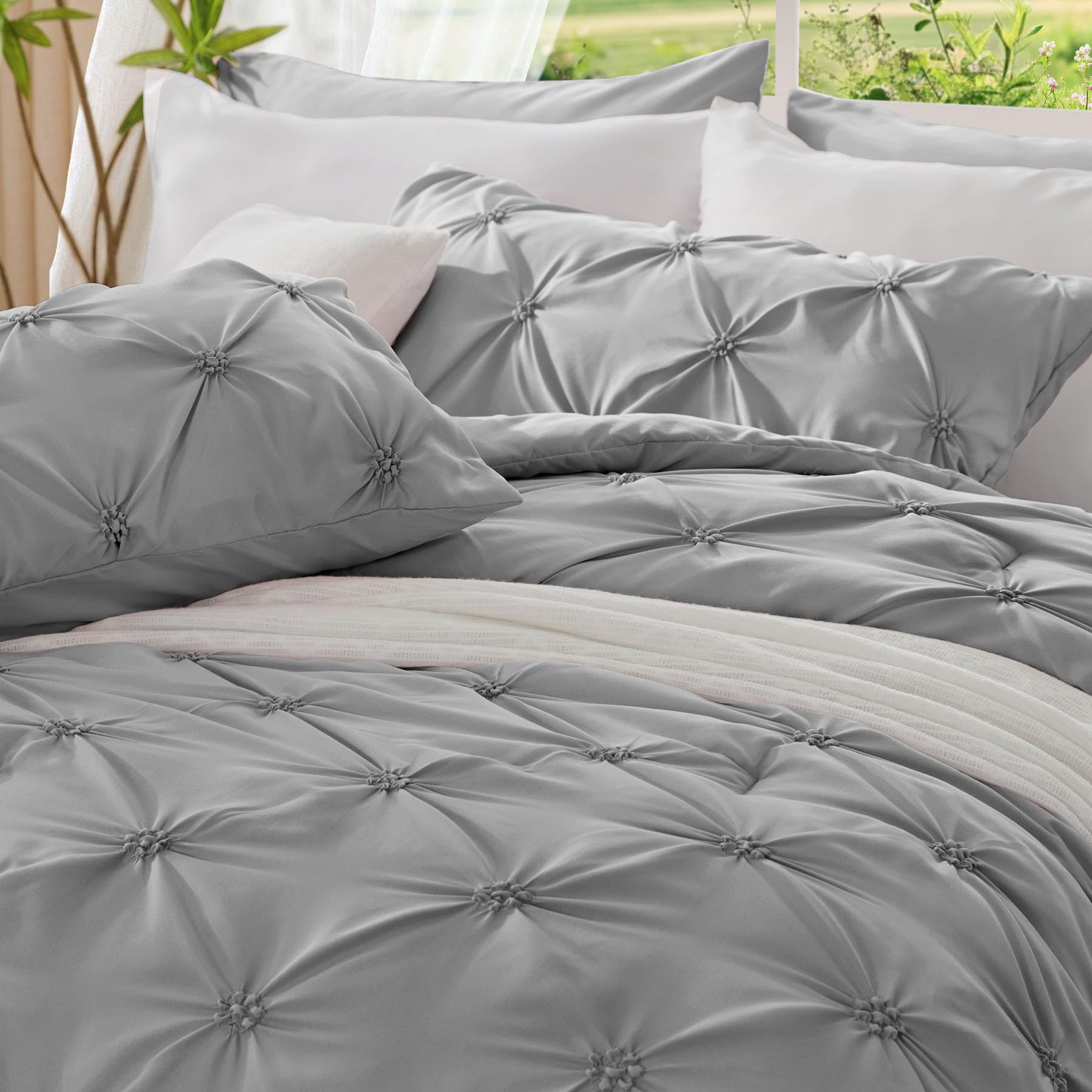 Boho Pintuck Microfiber Quilt Set – Lightweight, Cozy & Elegantly Textured