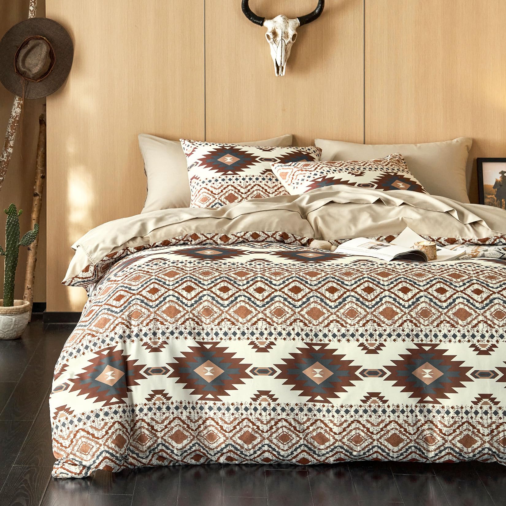 Southwestern Aztec Microfiber Quilt Set – Soft, Lightweight & Rustic Style Bedding