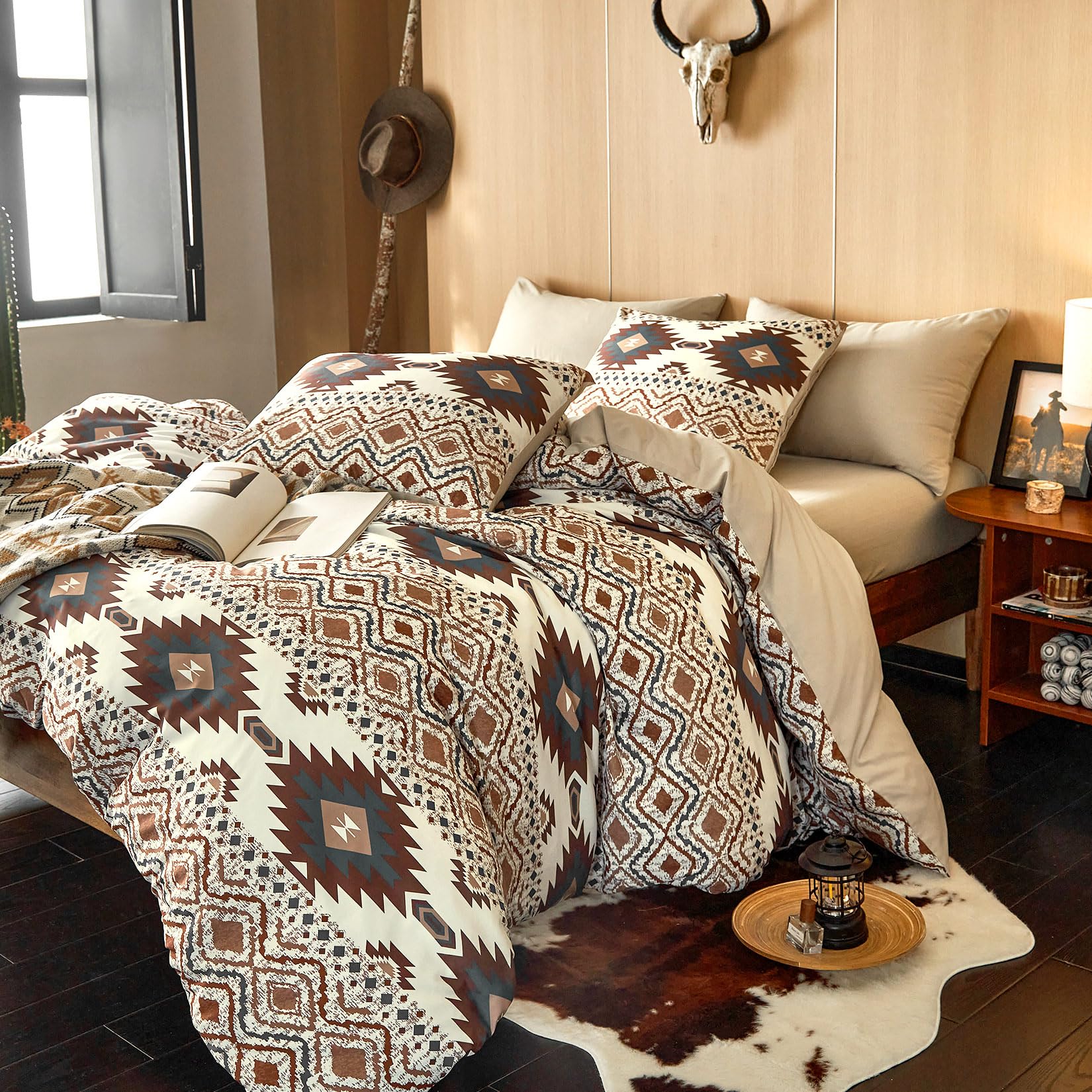 Southwestern Aztec Microfiber Quilt Set – Soft, Lightweight & Rustic Style Bedding