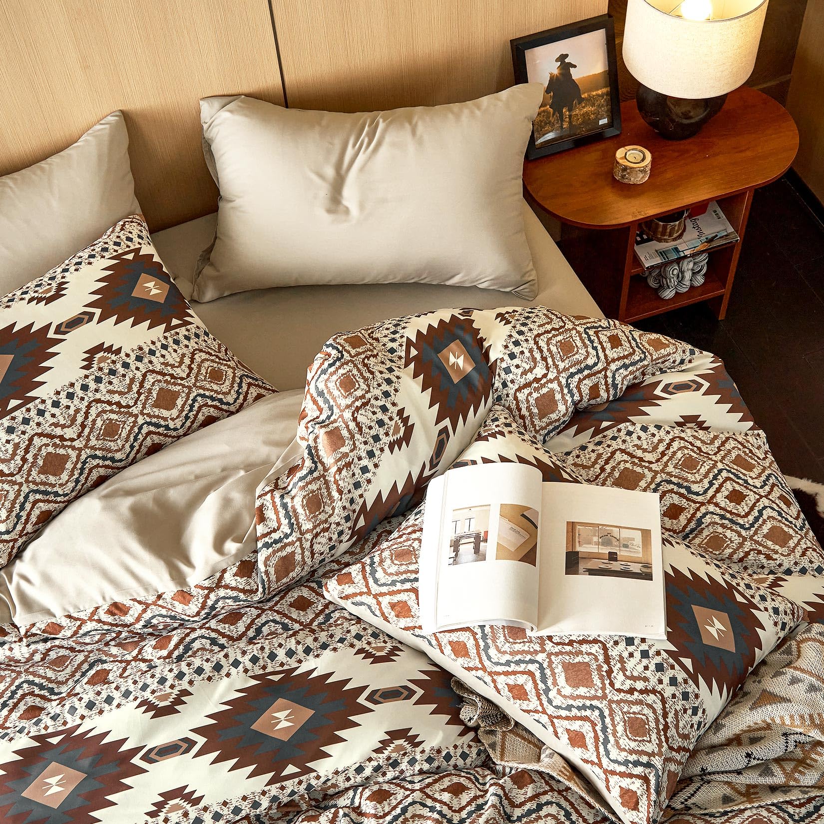 Southwestern Aztec Microfiber Quilt Set – Soft, Lightweight & Rustic Style Bedding