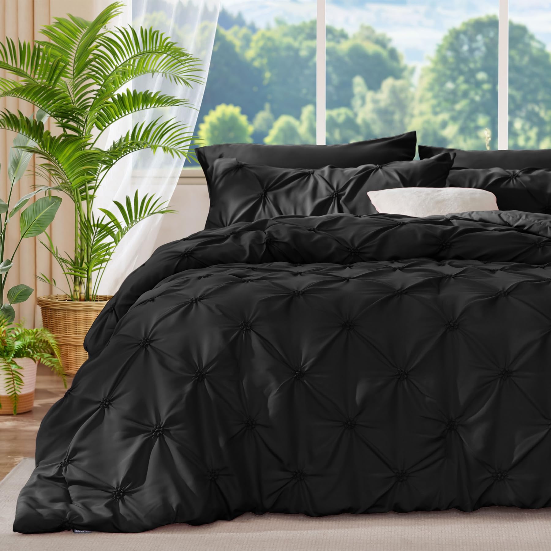 Boho Pintuck Microfiber Quilt Set – Lightweight, Cozy & Elegantly Textured