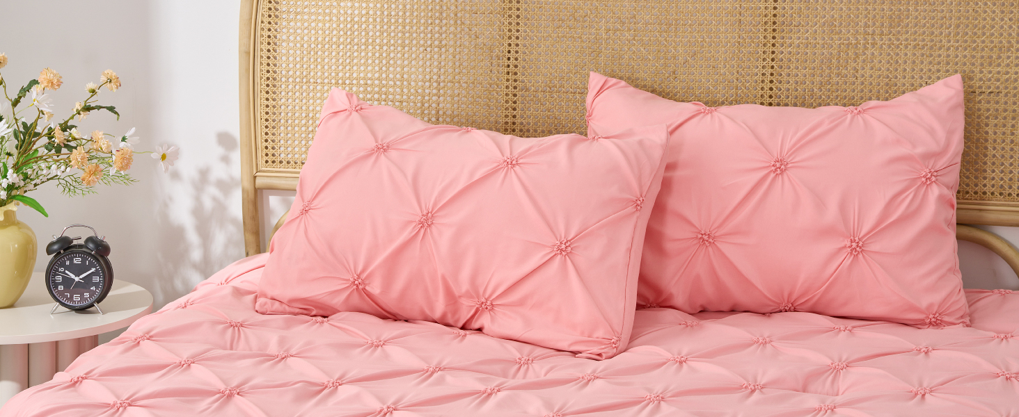 Boho Pintuck Microfiber Quilt Set – Lightweight, Cozy & Elegantly Textured