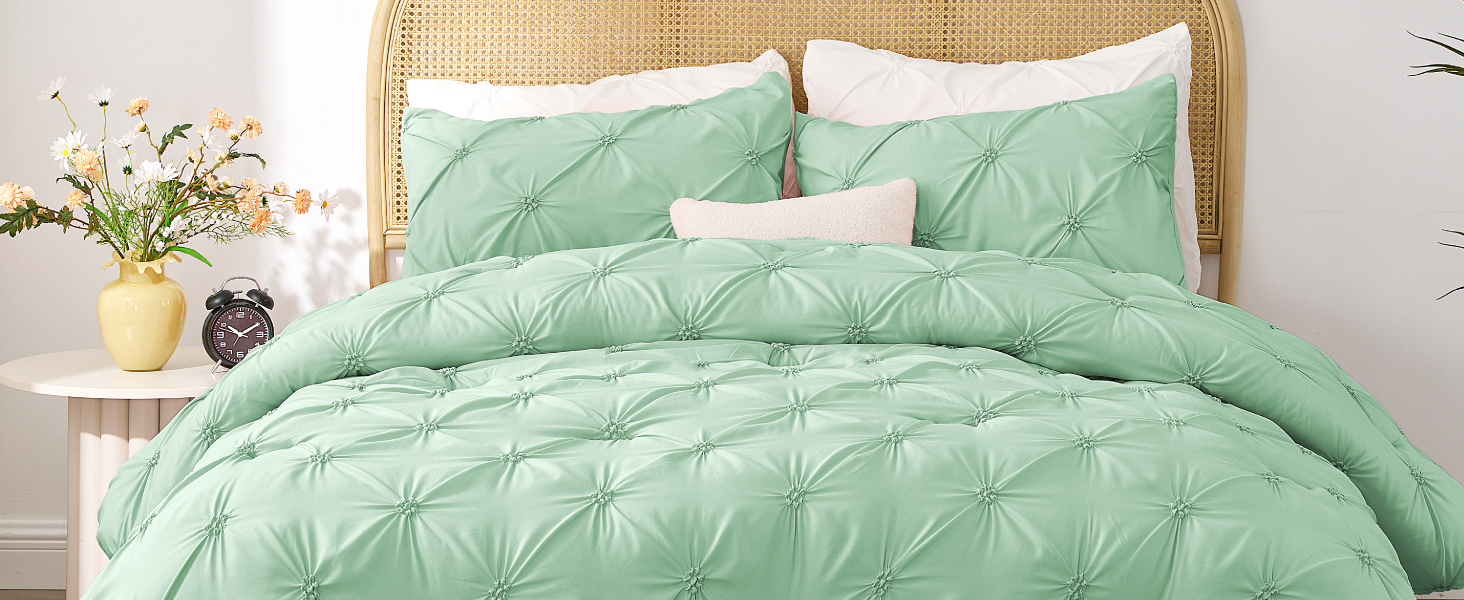 Boho Pintuck Microfiber Quilt Set – Lightweight, Cozy & Elegantly Textured