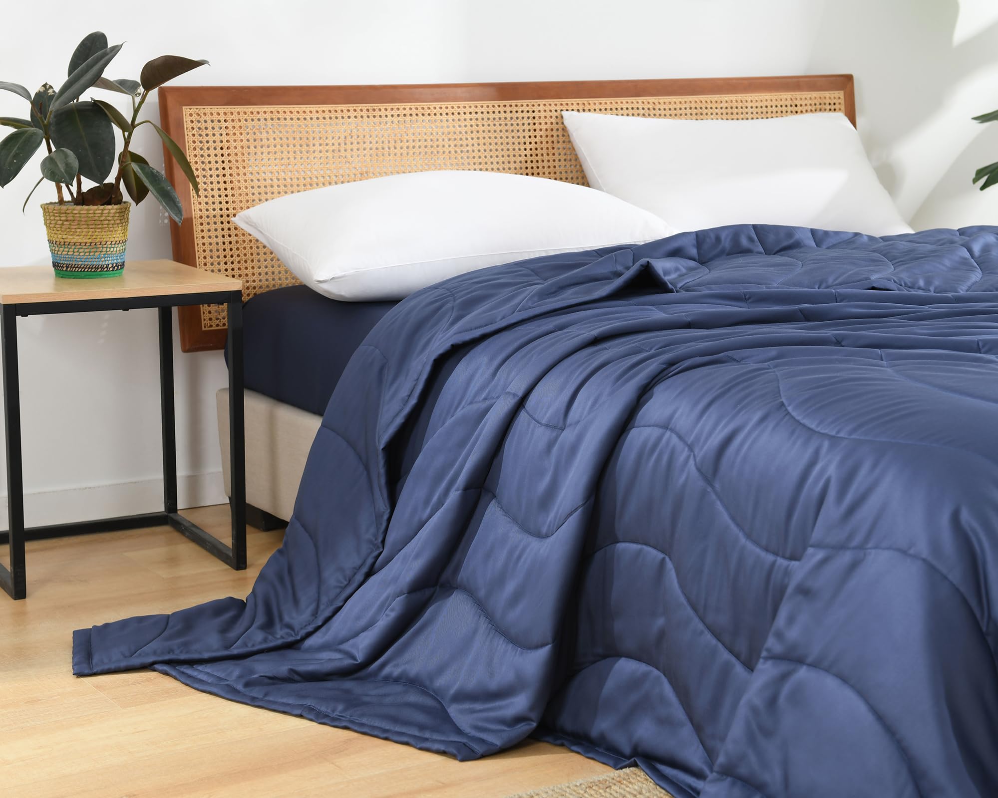 Cooling Bamboo Fiber Summer Quilt – Lightweight, Breathable & Silky Soft