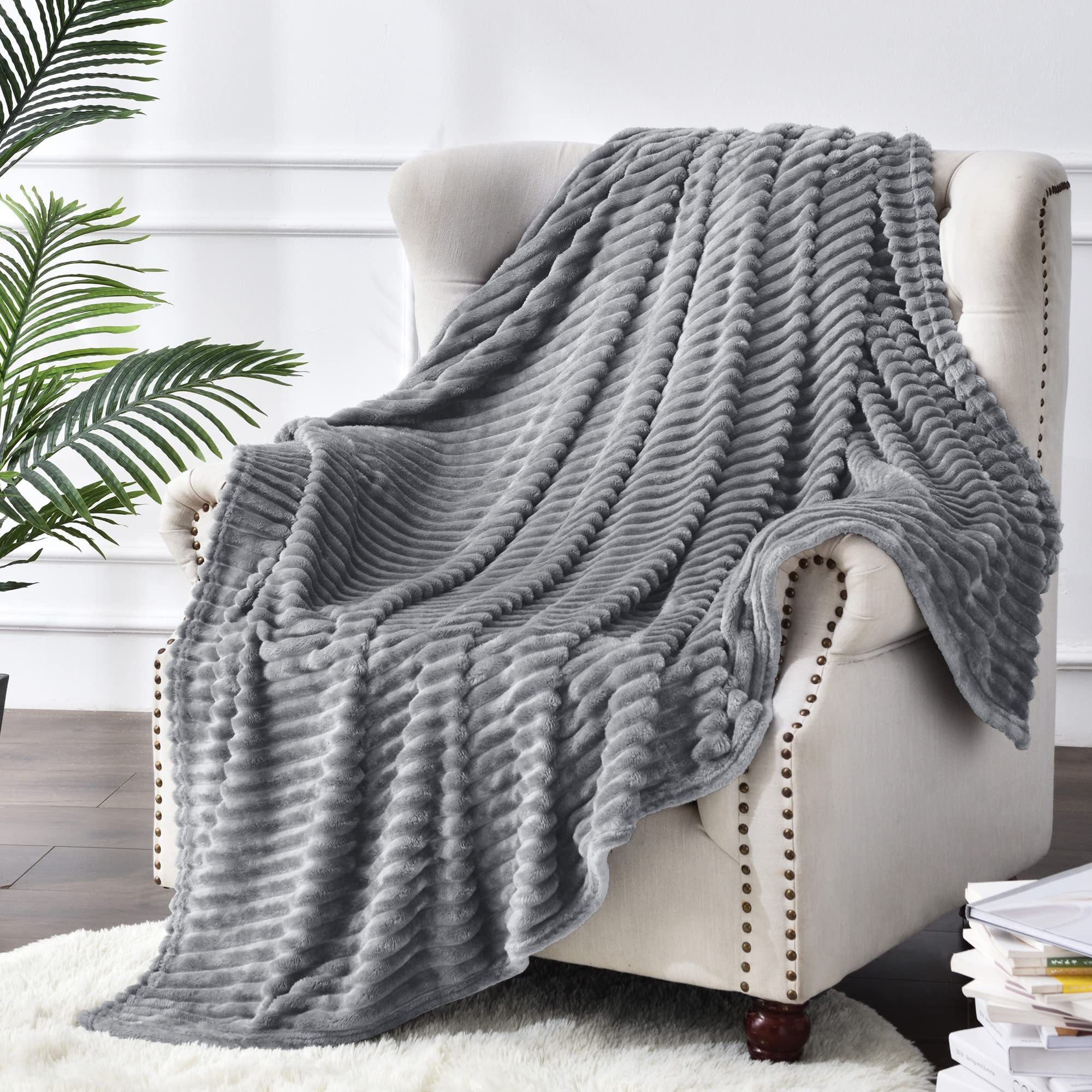 3D Ribbed Striped Fleece Blanket – Ultra-Soft, Lightweight & Warm