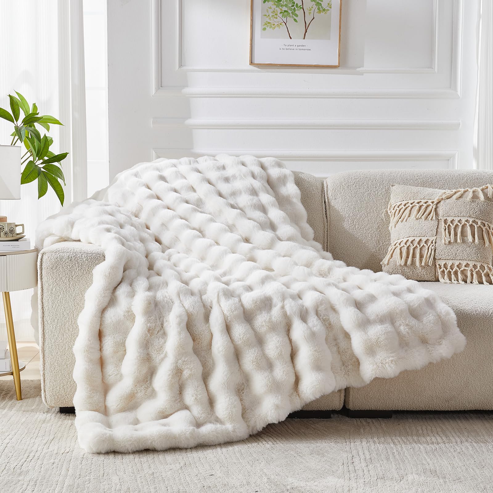 Dual-Layer Faux Rabbit Fur & Fleece Blanket – Bubble Wave Design, Soft & Durable Cozy Throw