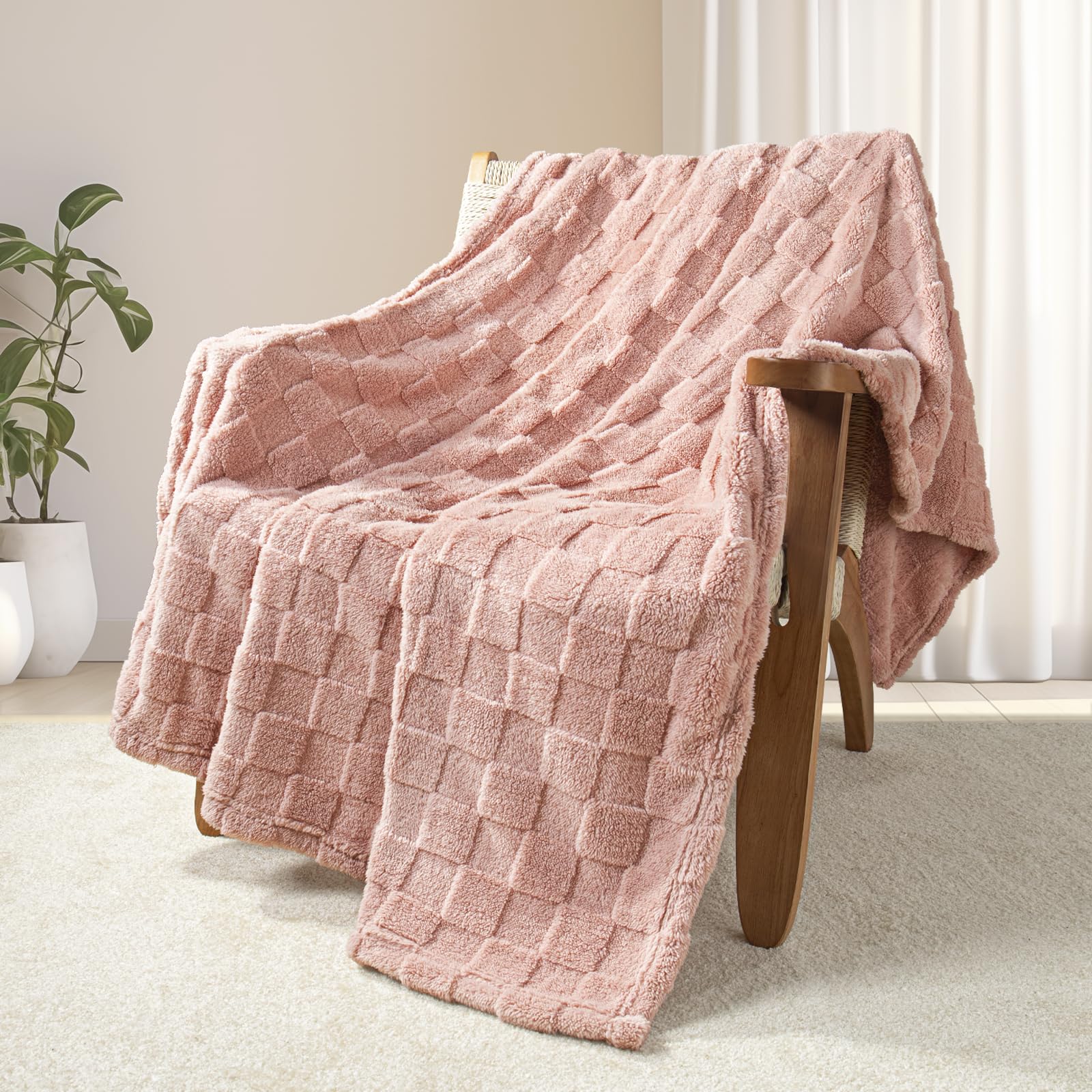 Ultra-Soft Flannel Jacquard Checkered Blanket – Lightweight, Warm & Stylish