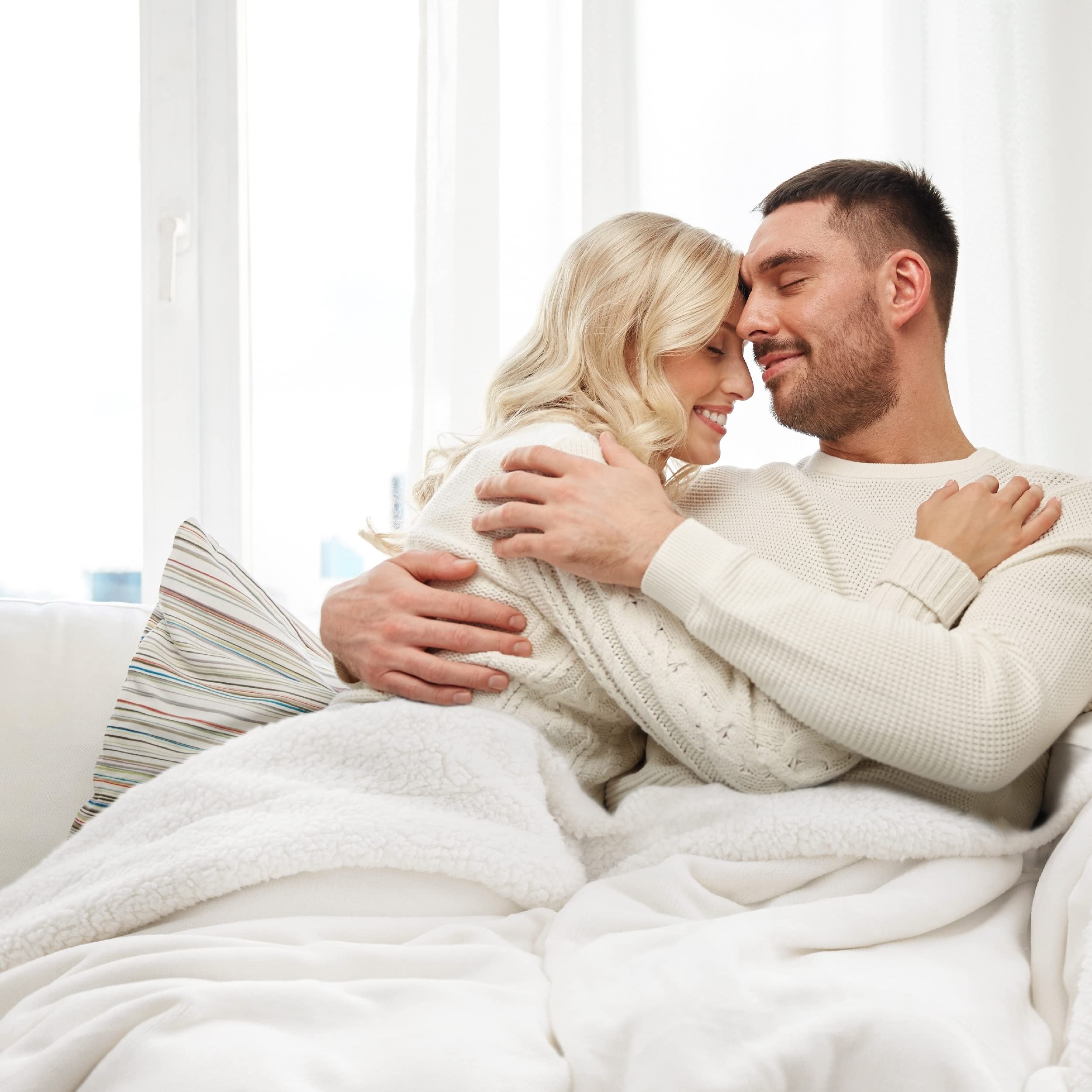 Dual-Layer Flannel & Sherpa Fleece Blanket – Soft, Cozy & Durable