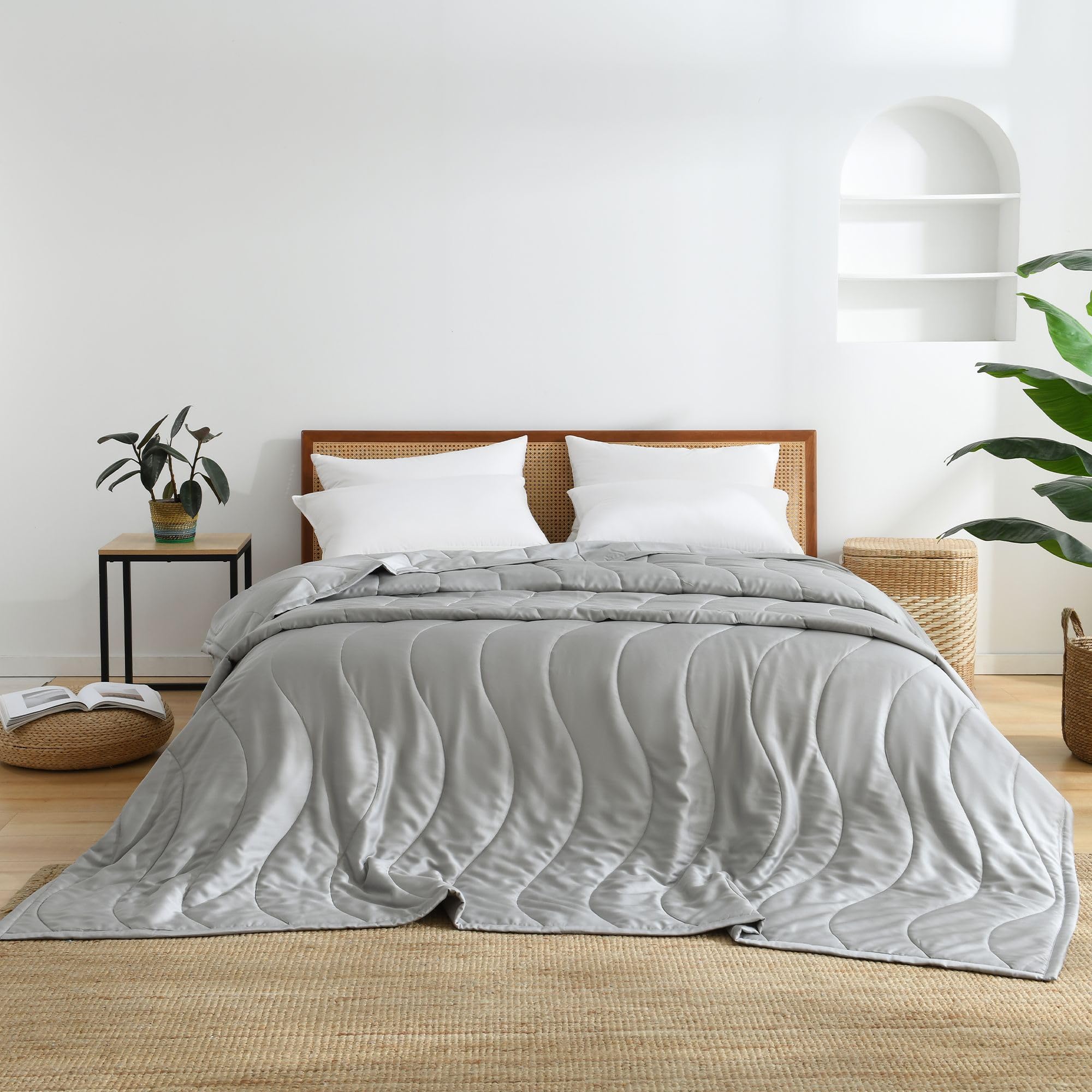 Cooling Bamboo Fiber Summer Quilt – Lightweight, Breathable & Silky Soft
