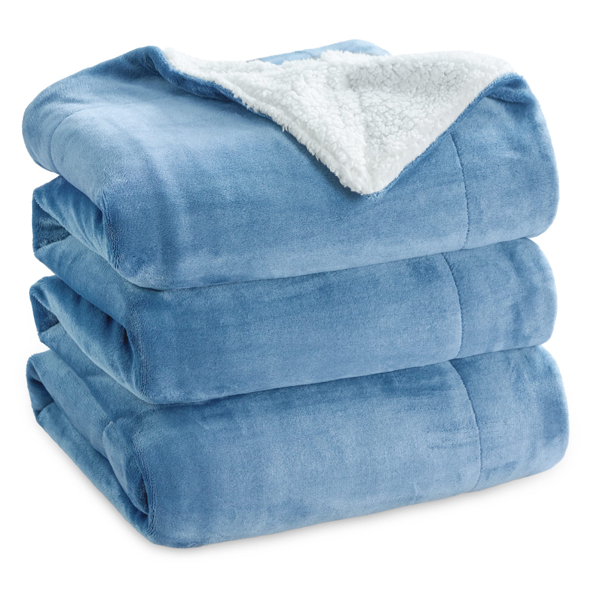 Dual-Layer Flannel & Sherpa Fleece Blanket – Soft, Cozy & Durable