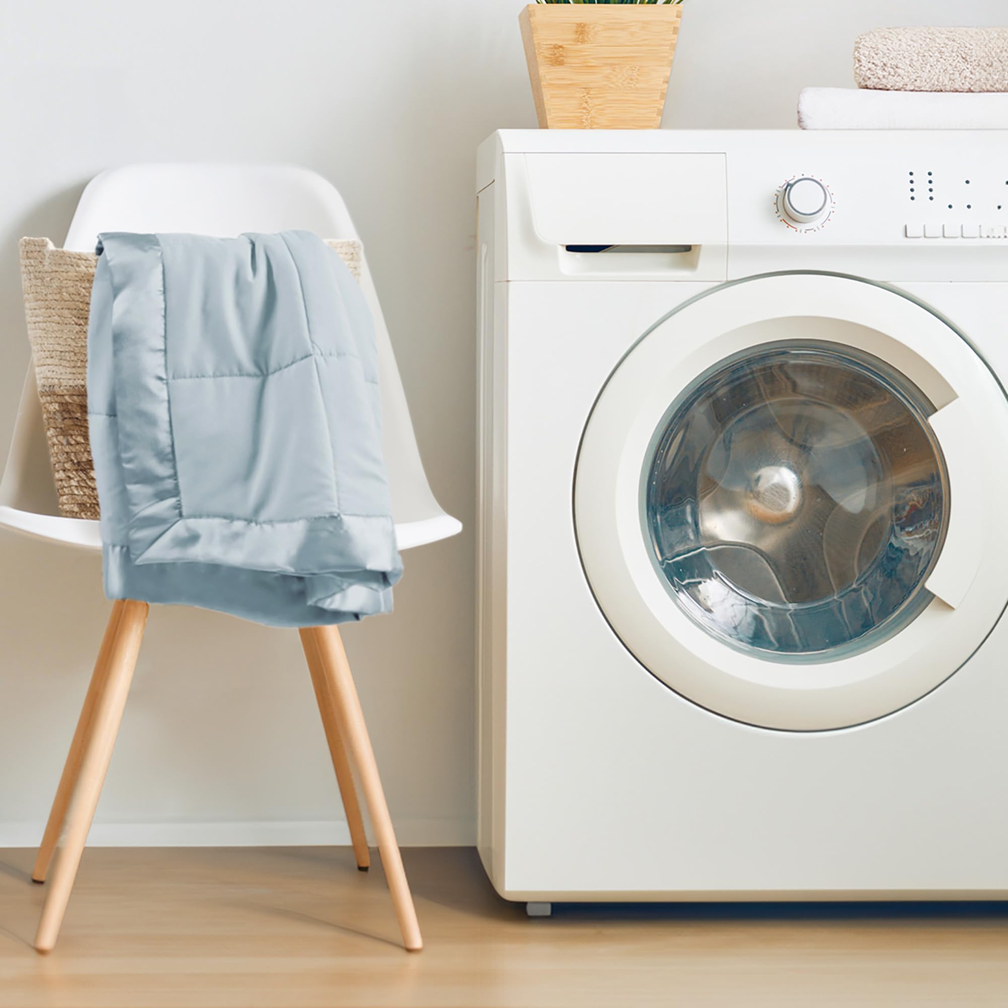 Microfiber Summer Quilt - Soft & Breathable, Dual-Sided, Machine Washable