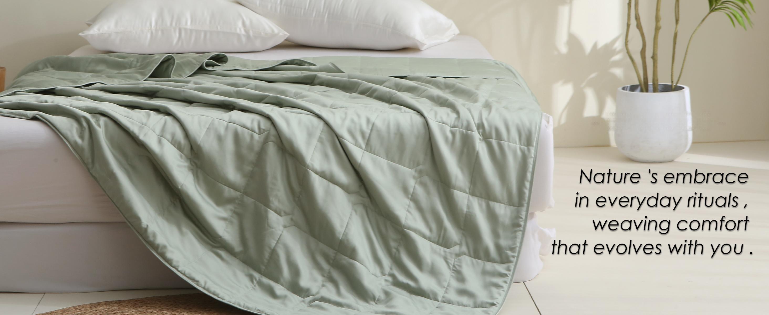 Bamboo Fiber Quilted Summer Quilt – Soft, Cooling & Hypoallergenic Comfort