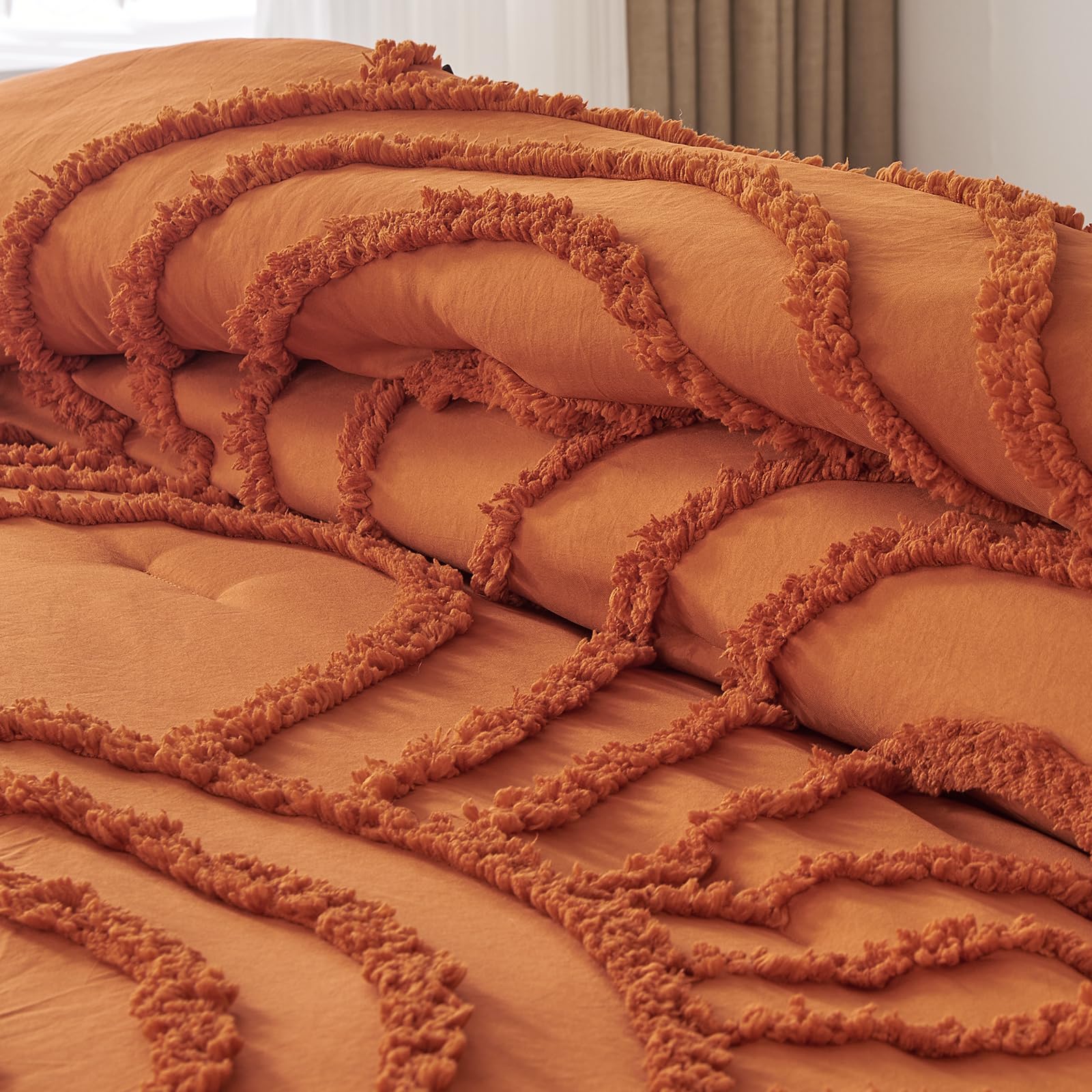 Rainbow Tufted Quilt Set – Textured Arch Pattern, Soft Microfiber Filling, Durable & Easy-Care Bedding