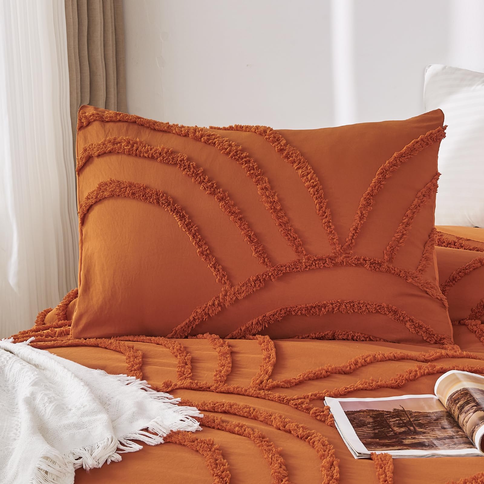 Rainbow Tufted Quilt Set – Textured Arch Pattern, Soft Microfiber Filling, Durable & Easy-Care Bedding