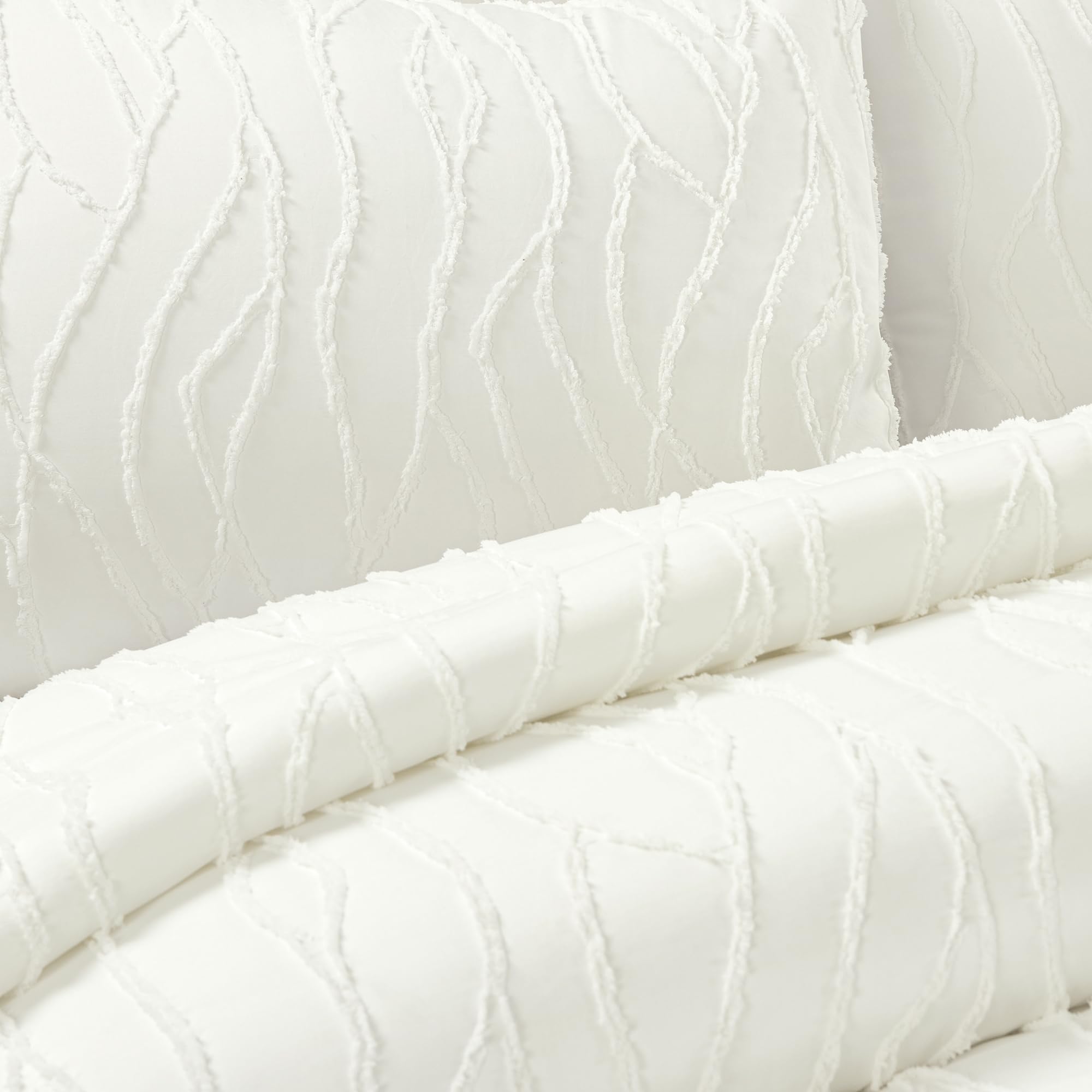 Wavy Tufted Jacquard Comforter Set – Soft, Cozy & Textured Bedding