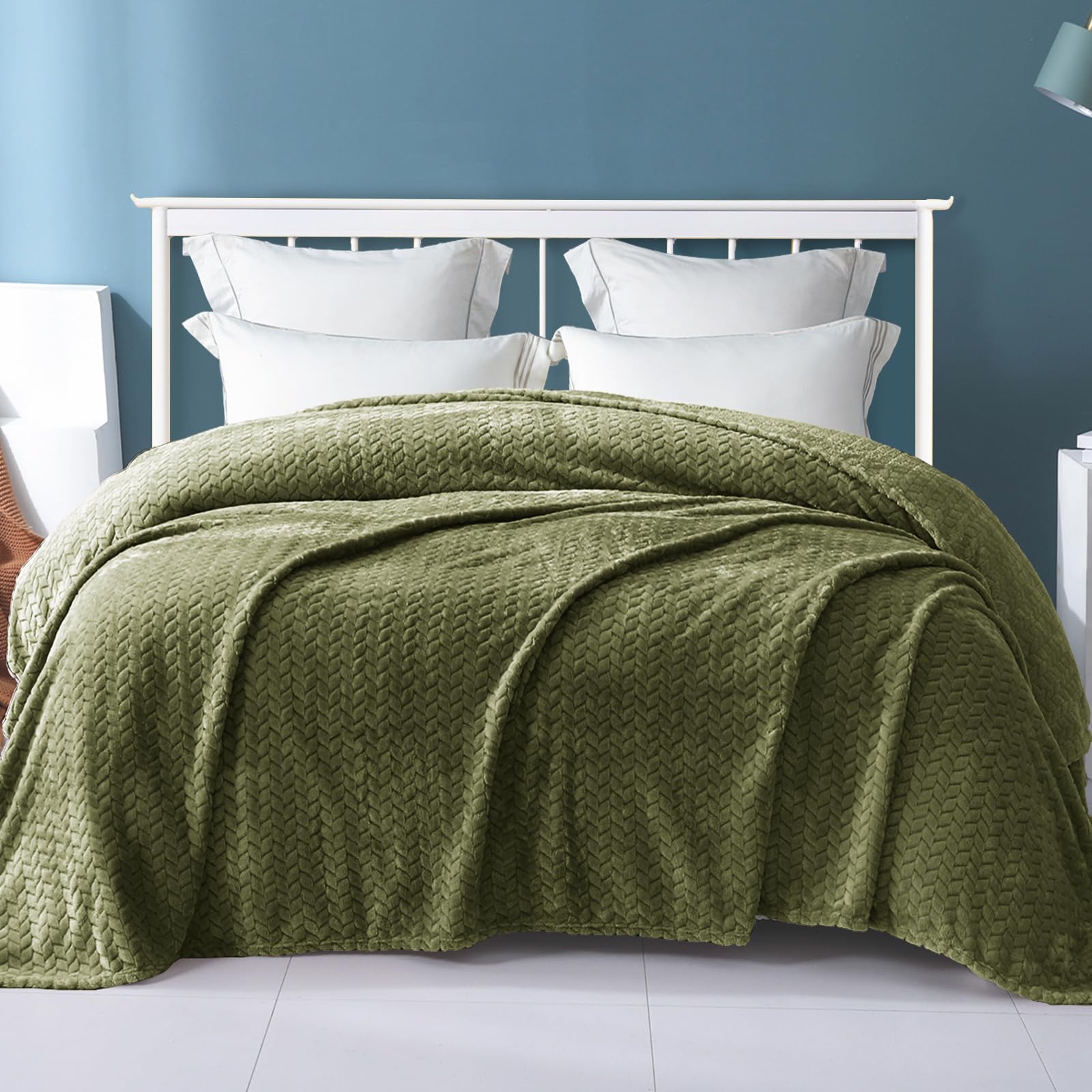 Fleece Blanket with Woven Wheat Pattern – Soft, Lightweight & Stylish Jacquard Throw