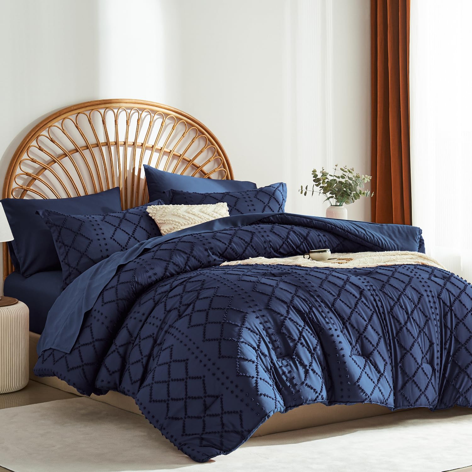 Geometric Cutwork Tufted Quilt Set – Soft Washed Microfiber Bedding for Comfortable Sleep
