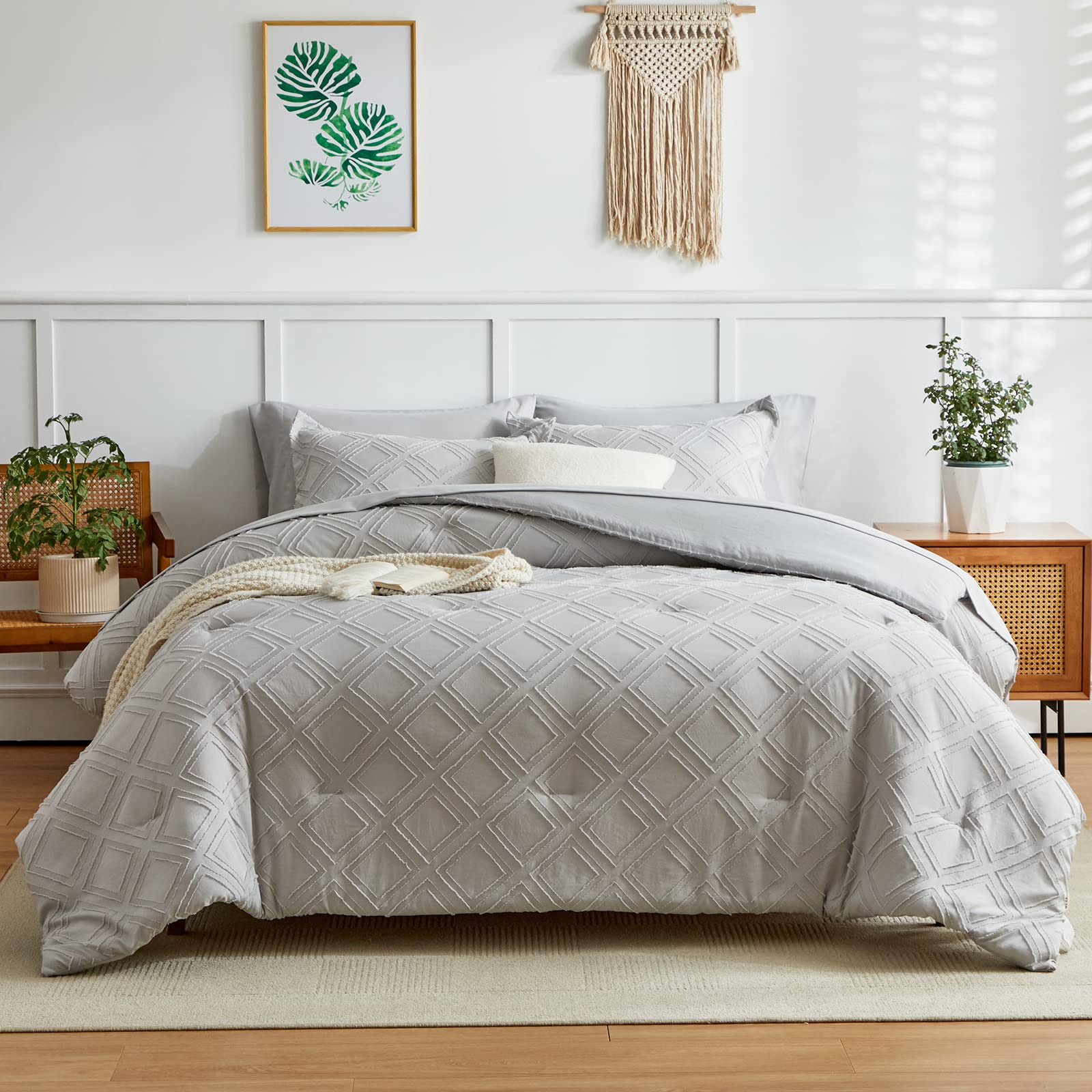 Classic Diamond Tufted Quilt Set – Soft Washed Microfiber Bedding for Year-Round Comfort