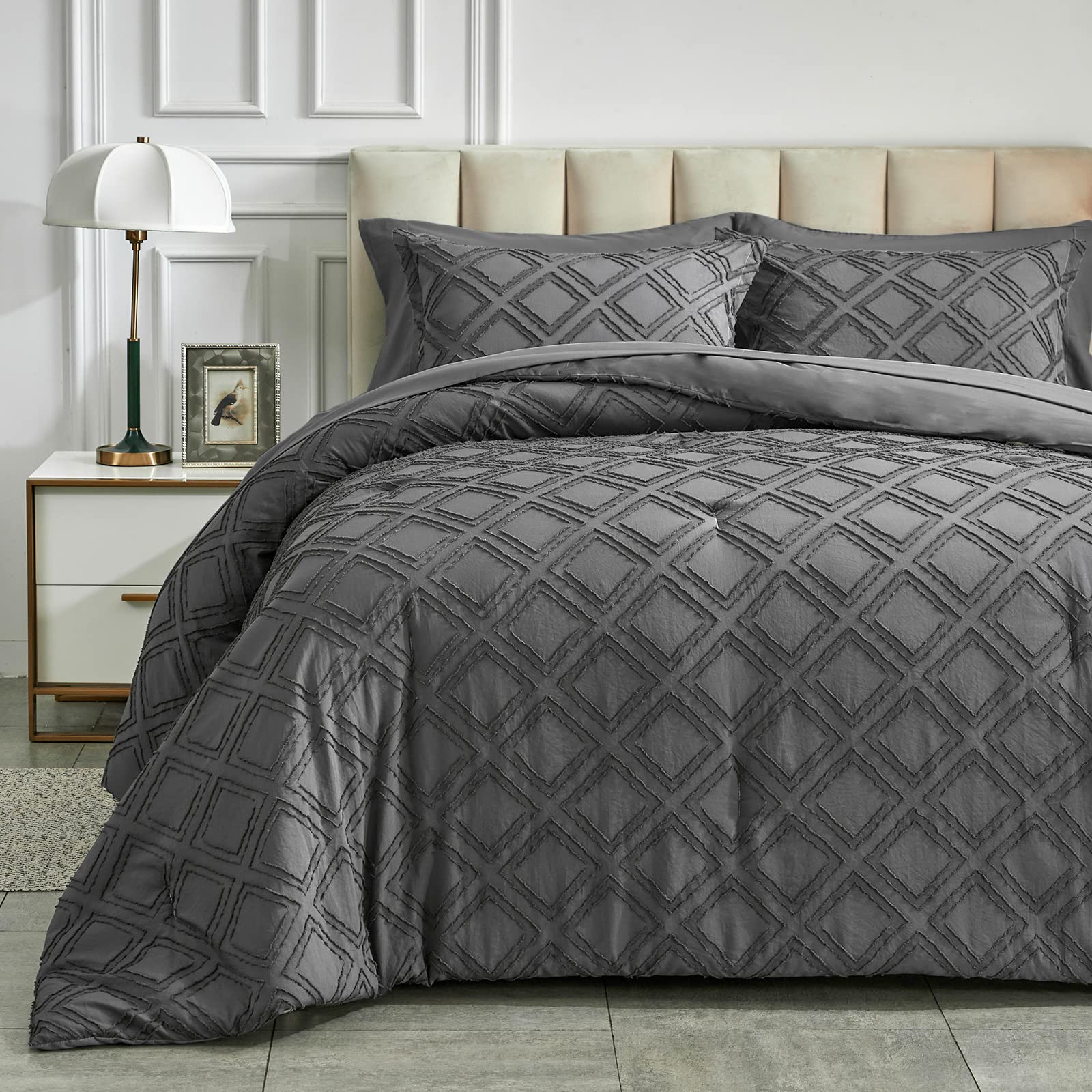 Classic Diamond Tufted Quilt Set – Soft Washed Microfiber Bedding for Year-Round Comfort