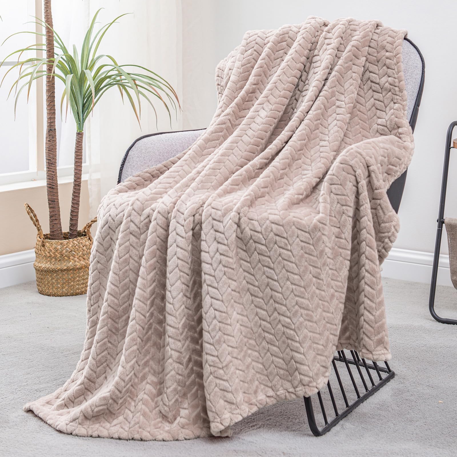 Fleece Blanket with Woven Wheat Pattern – Soft, Lightweight & Stylish Jacquard Throw