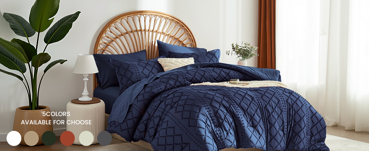 Geometric Cutwork Tufted Quilt Set – Soft Washed Microfiber Bedding for Comfortable Sleep