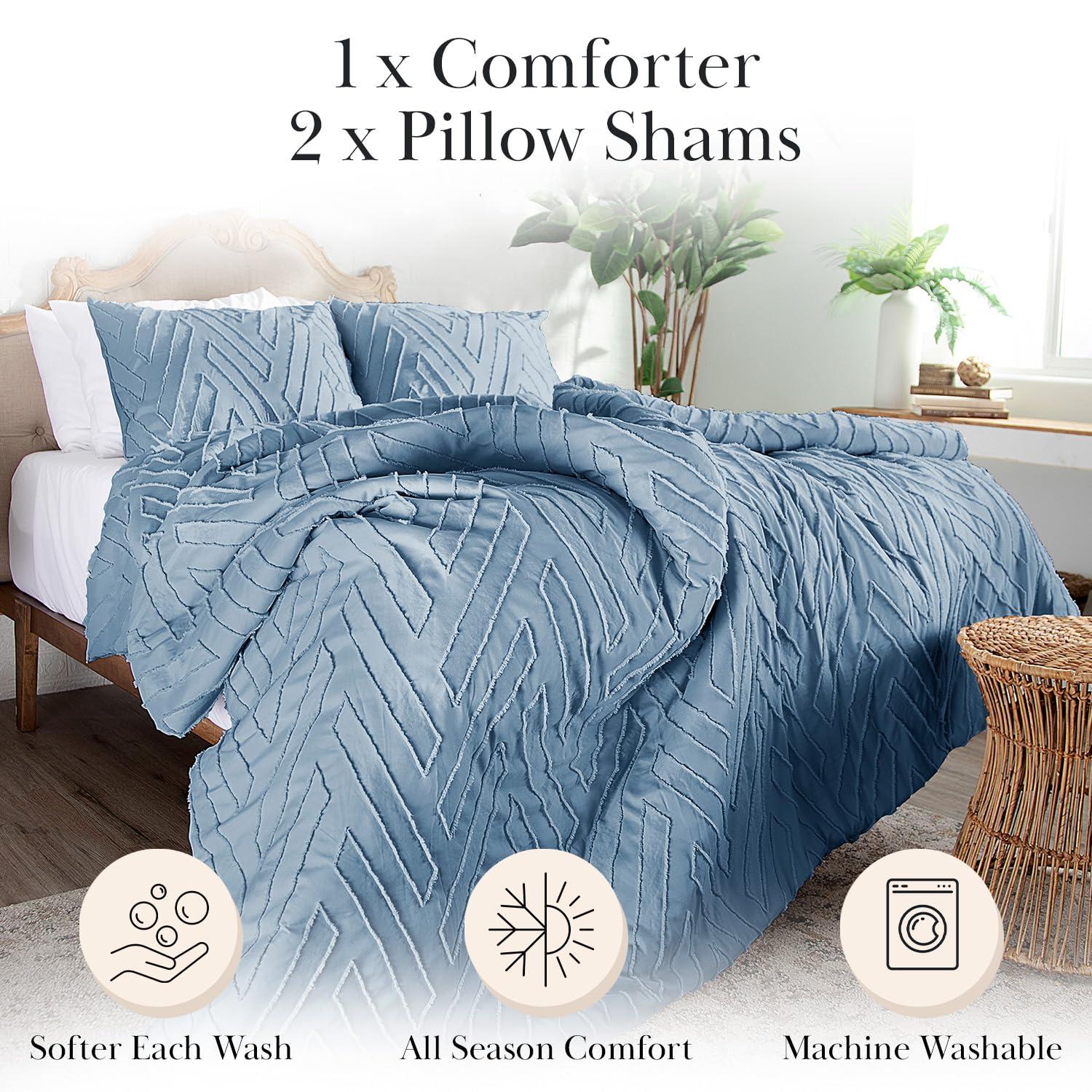 Herringbone Tufted Cut Jacquard Quilt Set – 3D Textured Design, All-Season Down-Alternative Filling & Easy-Care Microfiber Bedding