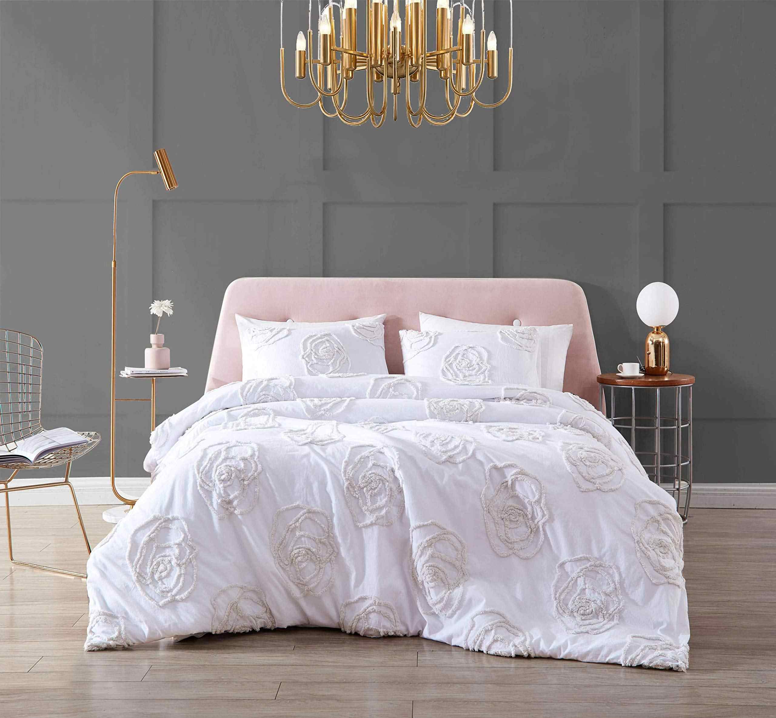 Rose Tufted Quilt Set – Soft Cotton Fabric, Elegant Textured Design & Easy-Care Bedding