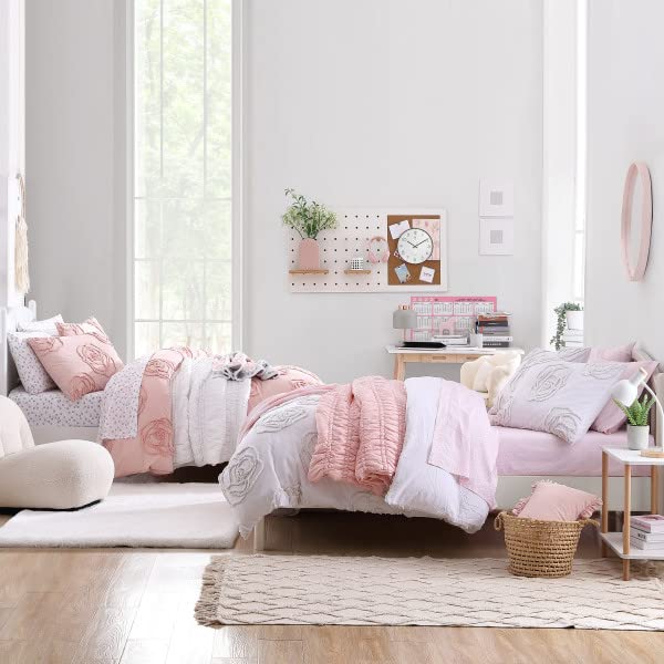 Rose Tufted Quilt Set – Soft Cotton Fabric, Elegant Textured Design & Easy-Care Bedding