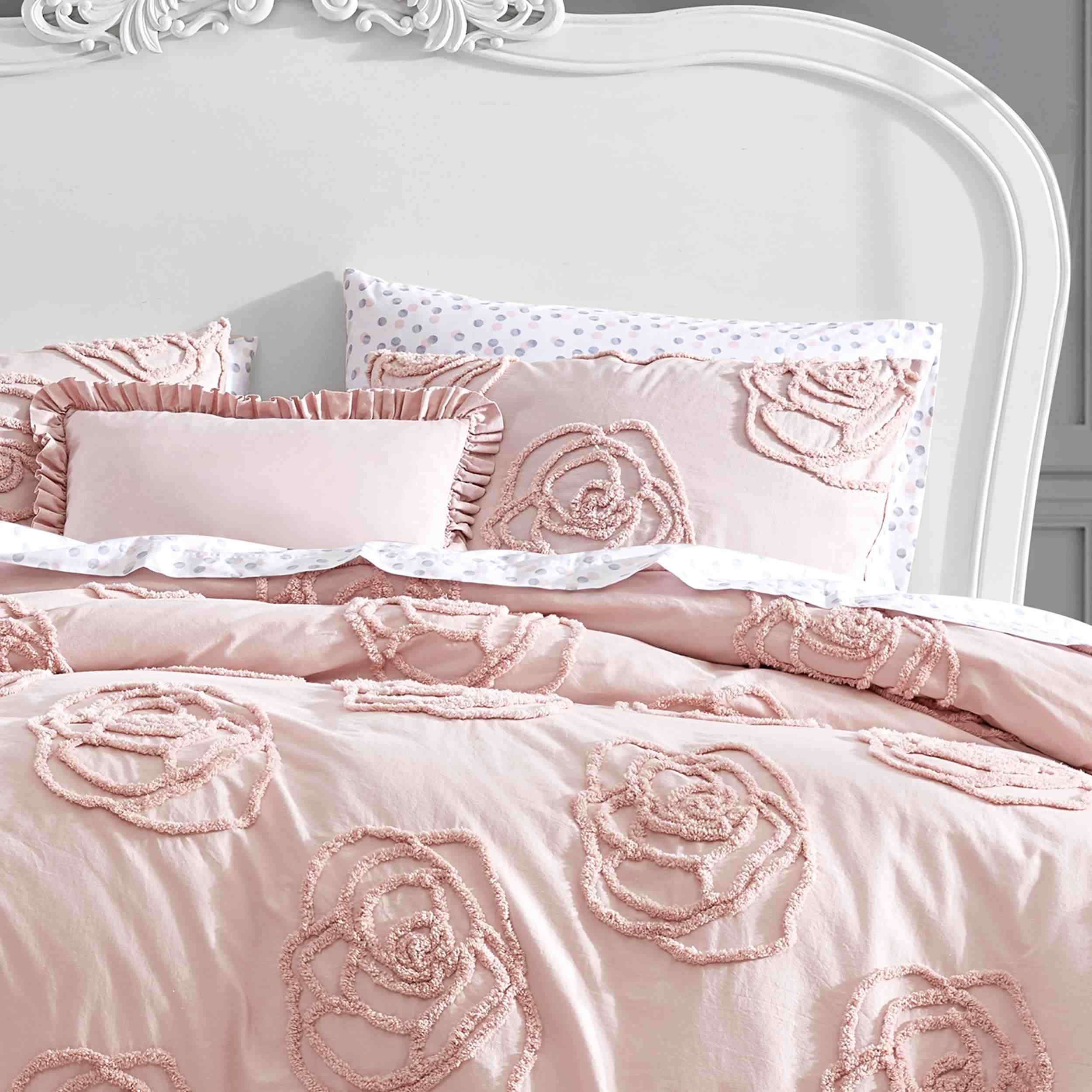 Rose Tufted Quilt Set – Soft Cotton Fabric, Elegant Textured Design & Easy-Care Bedding